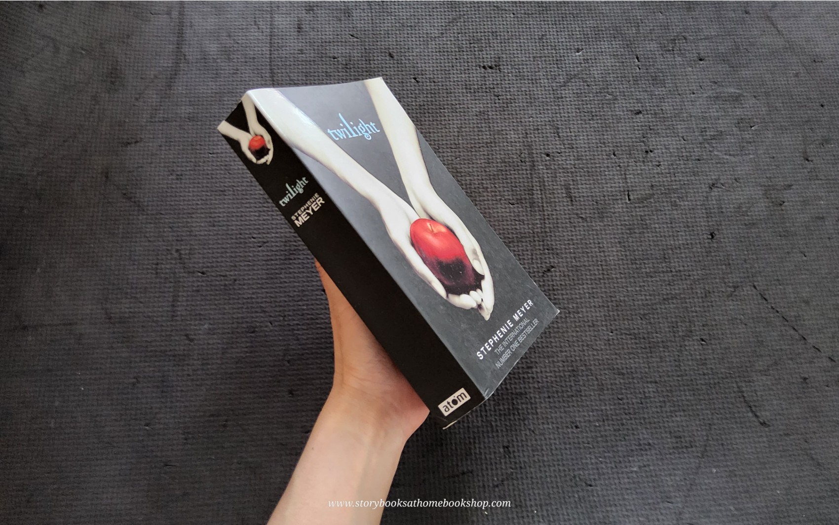นวนิยายขายดี** **วรรณกรรมเยาวชน** 🍅Twilight book 1 (The Twilight Saga #1) by Stephenie Meyer