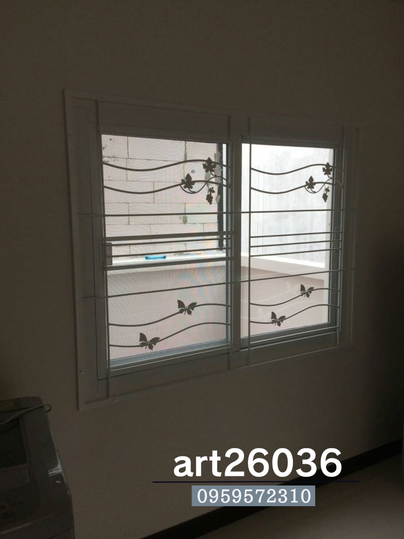 เหล็กดัดพร้อมมุ้งลวด