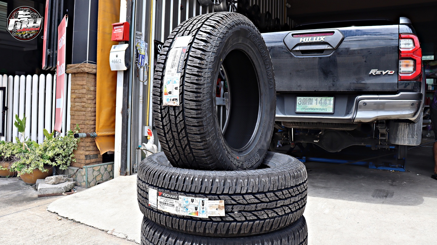 TOYOTA REVO ROCCO เปลี่ยนยาง YOKOHAMA GEOLANDAR AT G015 265/65R18 114H