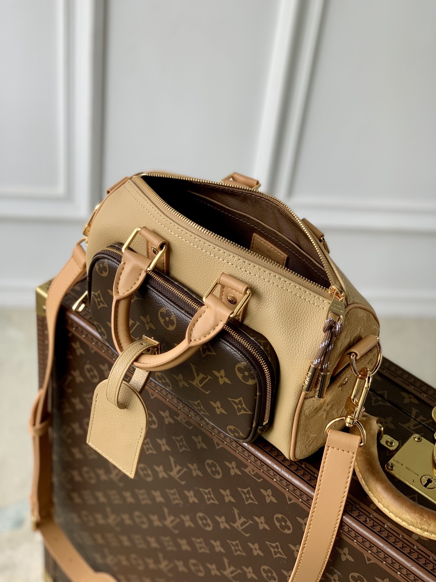 [Pre-order]M12627 Louis Vuitton กระเป๋ารุ่น Keepall Bandoulière 25 งานเกรด Vip คุณภาพดีที่สุด