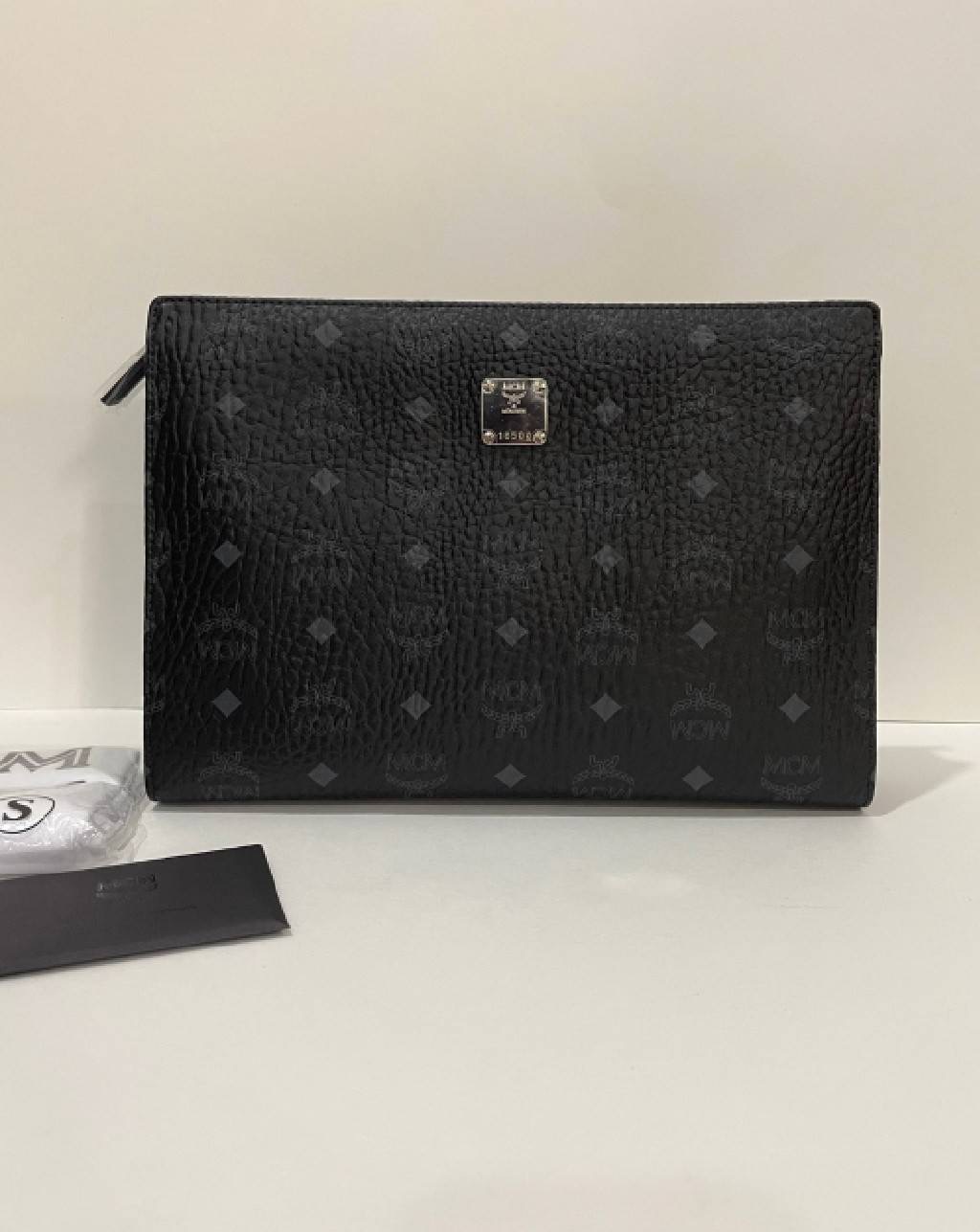 New Mcm pouch ทรงตั้งสีดำ ขนาดประมาณ 11” ช้อปคิงเพาเวอร์