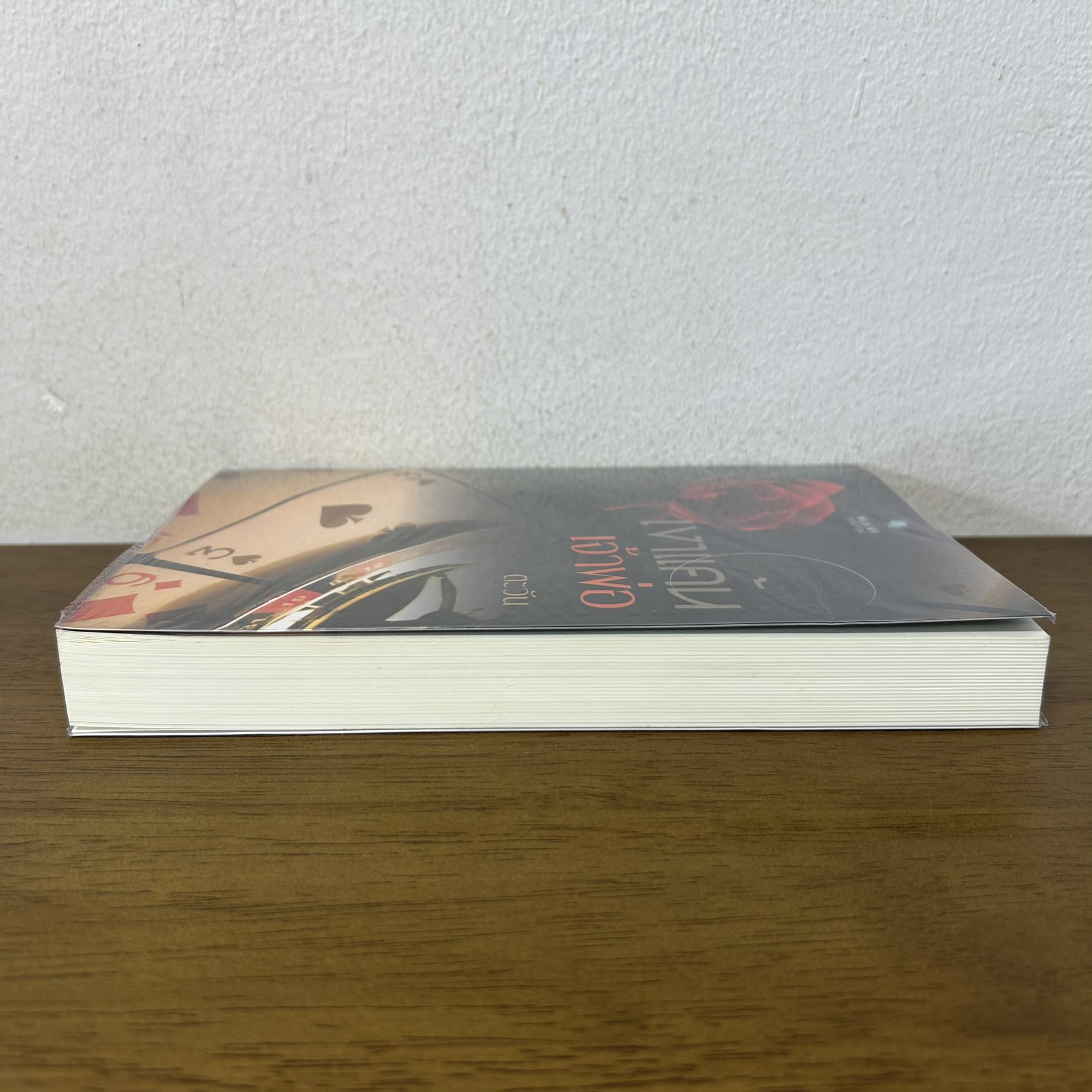 เงาแค้นเจ้าพ่อ ... ตะวัน (มือสอง) นิยาย พลอยวรรณกรรม โรมานซ์