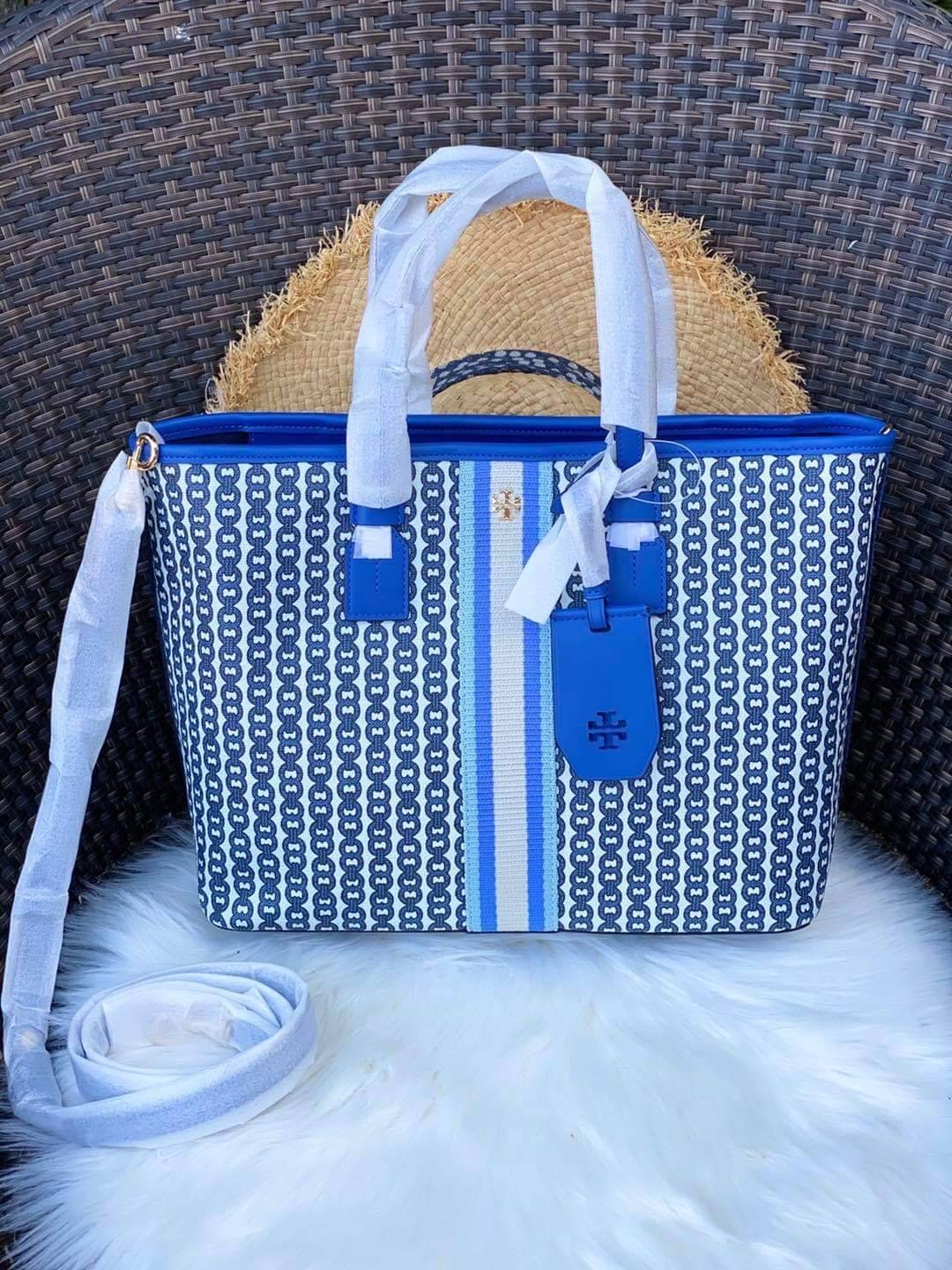 Tory Burch Small Gemini Tote Bag BLUE GEMINI LINK ทรงTote หนังcanvas มีซิปบน ใส่ของจุ สะพาย-ถือน่ารัก