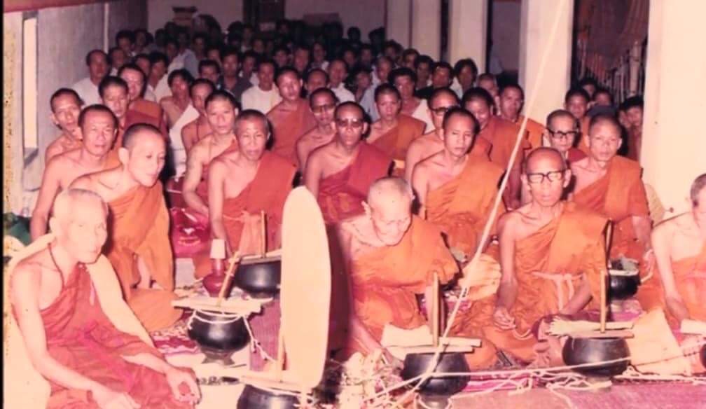 น้ำมันมนต์ ครูบาสุรินทร์ วัดหลวงศรีเตี้ย จ.ลำพูน