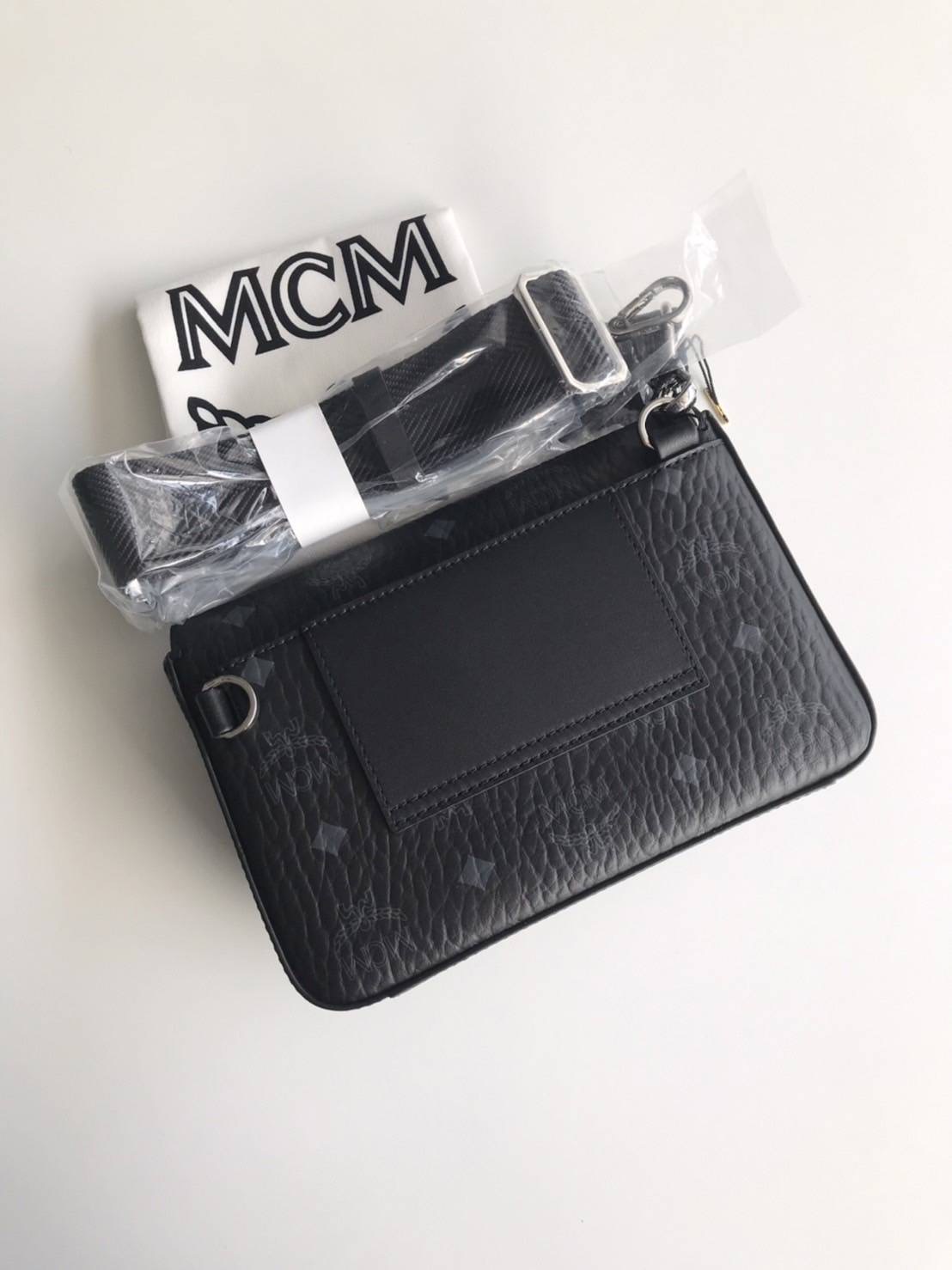 New Mcm millie crossbody สายสปอร์ตปรับสั้นยาวได้ ขนาด 8” อุปกรณ์.ถุงผ้า/การ์ดเปล่า