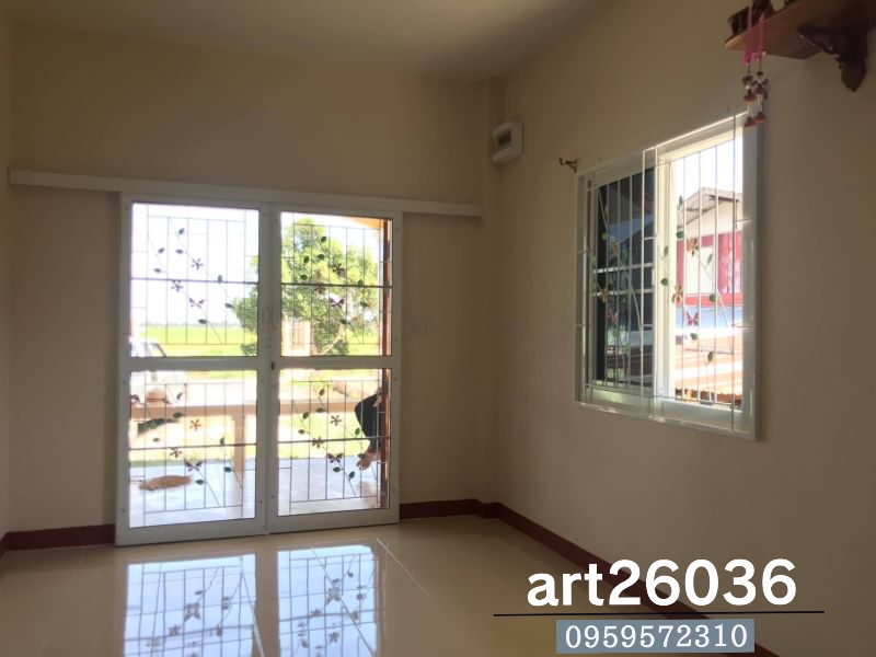 เหล็กดัดสีอบพร้อมมุ้งลวด ผีเสื้อ