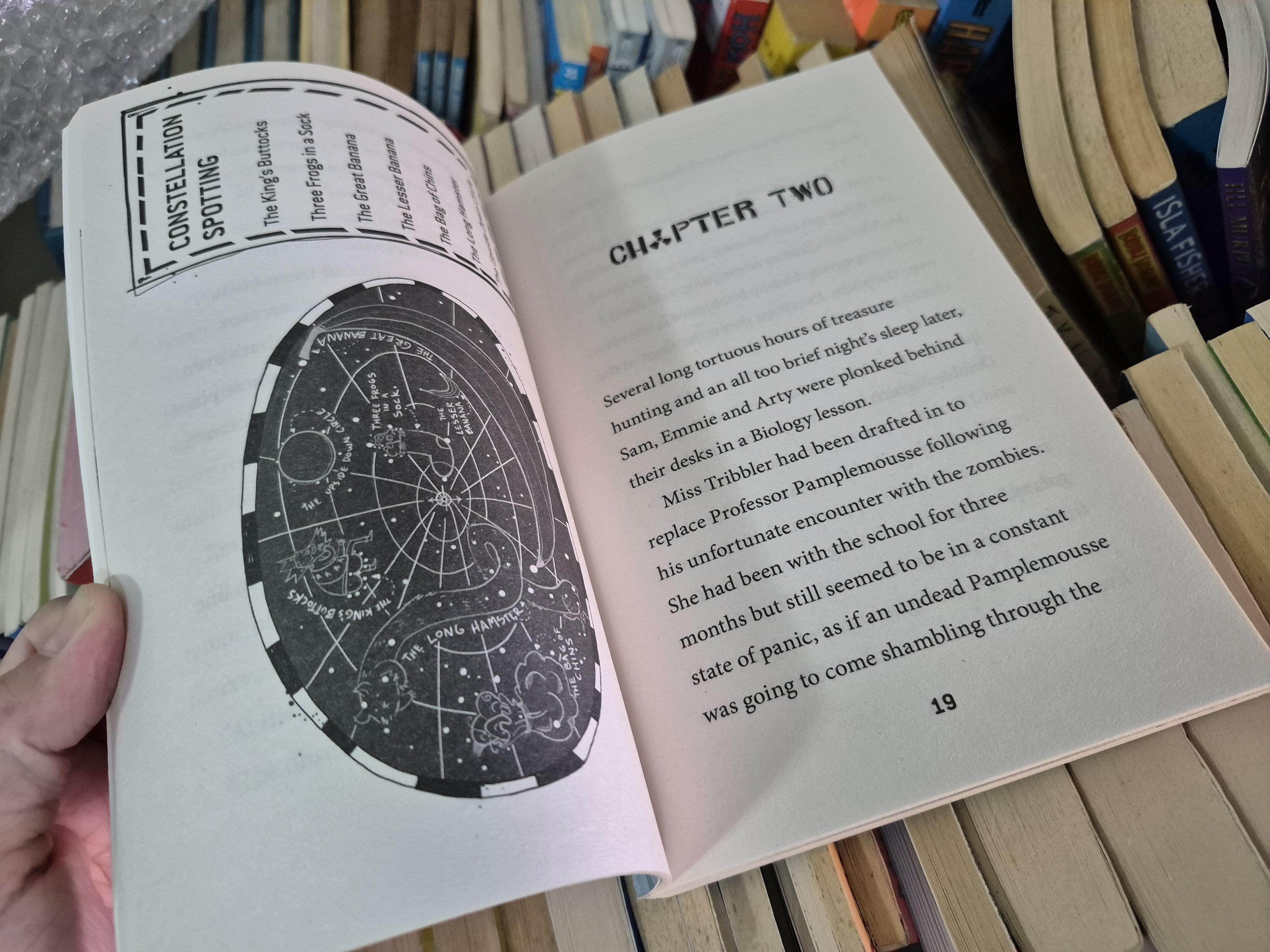 วรรณกรรมเยาวชน** 🍅DISASTER DIARIES ALIENS! BY R.McGeddon