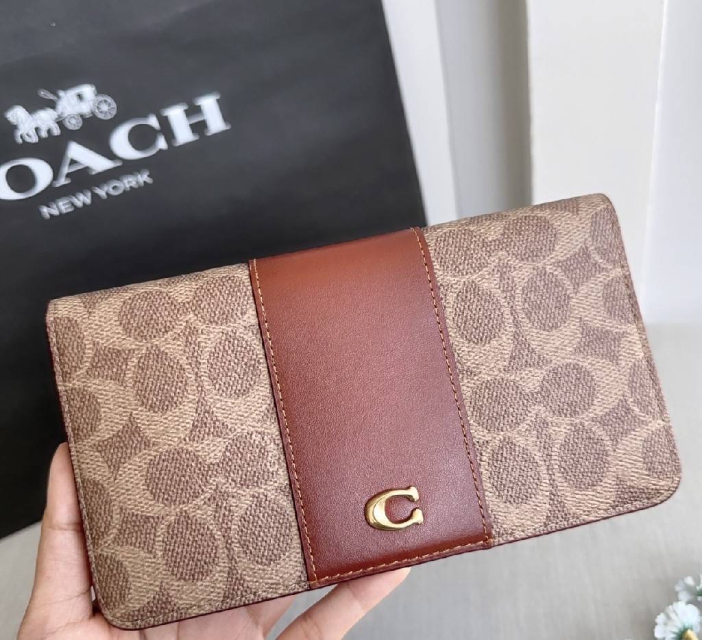 New Coach Slim Wallet In Signature Canvas สี B4/Tan Rust ใบยาว ขนาด 7 3/4" (L) x 4 1/2" (H) x 1" (W) อุปกรณ์.ป้ายราคา การ์ด