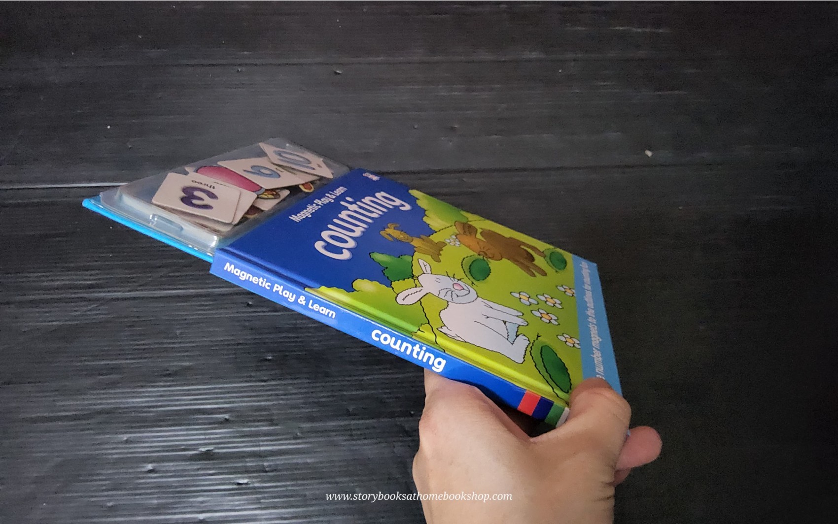 MAGNETIC PLAY&LEARN BOARD BOOK** ð
COUNTING