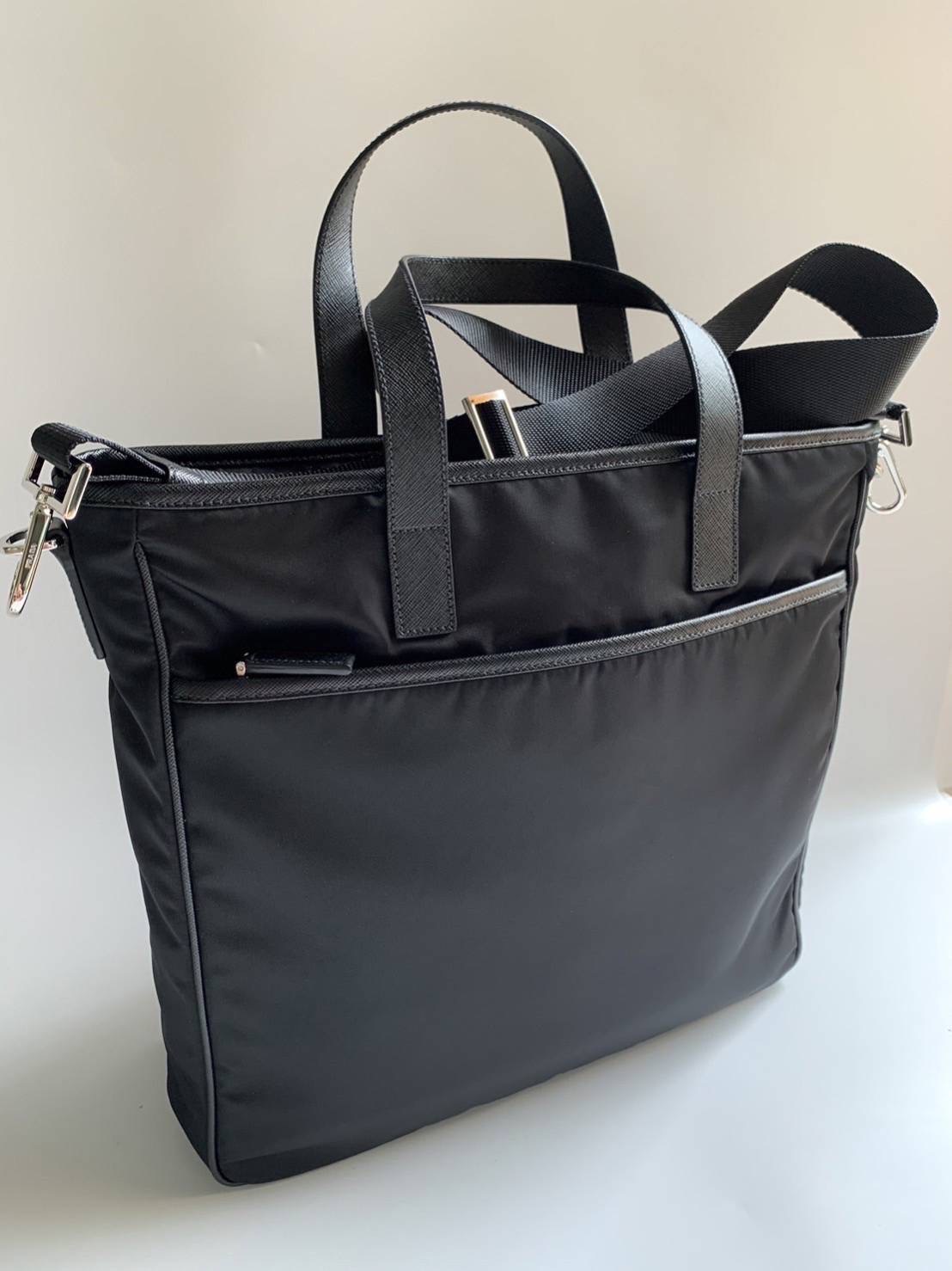 New Prada Nylon + Saffiano Leather Tote มีสายยาว ขนาด 13.5 x 13.5 x 5.5 นิ้ว