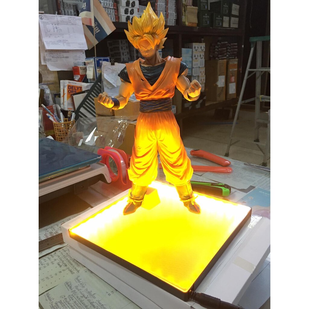 ฐานไฟสำหรับโชว์ ฟิกเกอร์ โมเดล (สี่เหลี่ยม) 21cm สาย USB (สินค้าไม่รวมฟิกเกอร์) Display lamp Figure Model