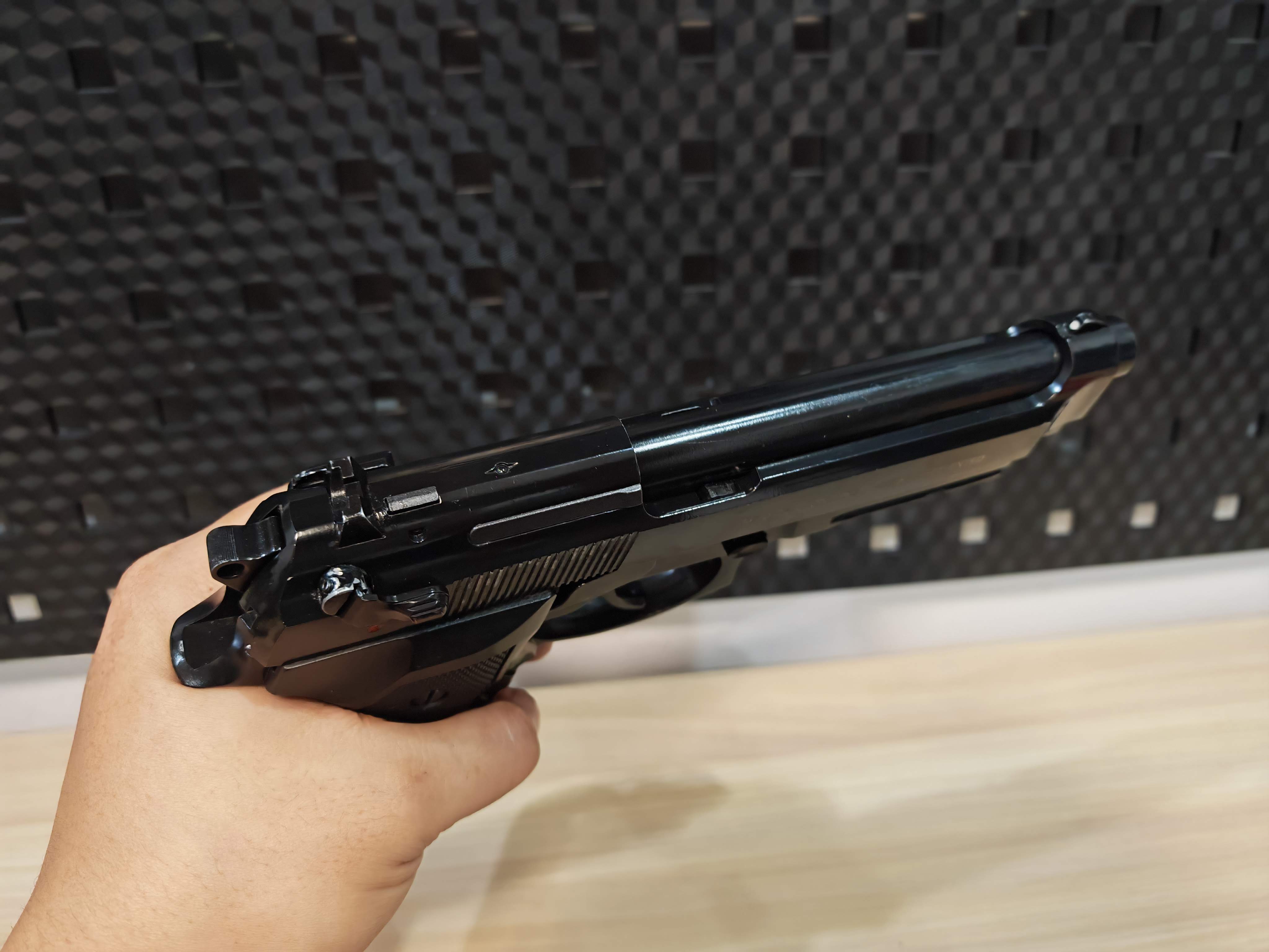 WE Beretta M9A1 โลหะทั้งตัว GBB ไต้หวัน BB Gun บีบีกัน แบบแก๊ส ปืนอัดลม มือสอง Airsoft Gun