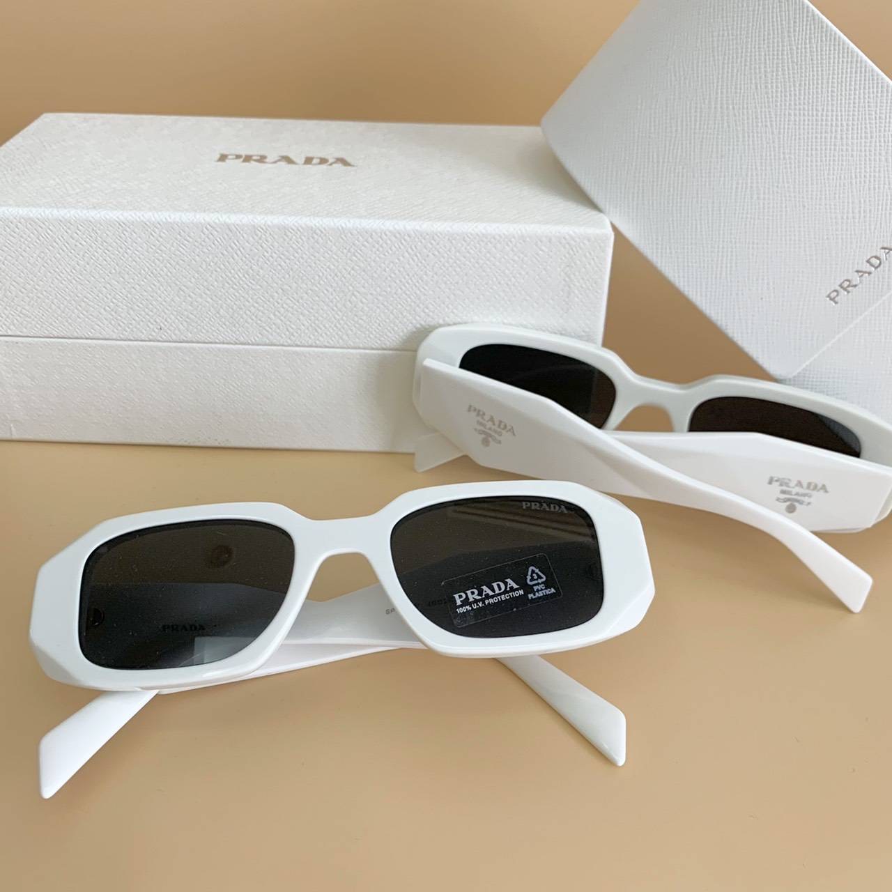 Prada Symbole Sunglassess, 17WS 49 mm White อุปกรณ์ ผ้าเช็ด การด กล่องหนัง กล่องกระดาษPrada