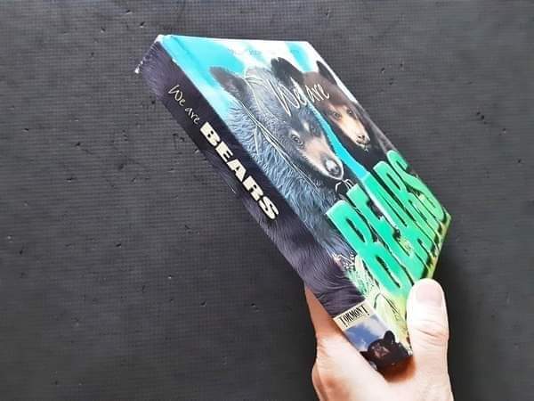 BOARD BOOK** 🍅🍓WE ARE BEARS