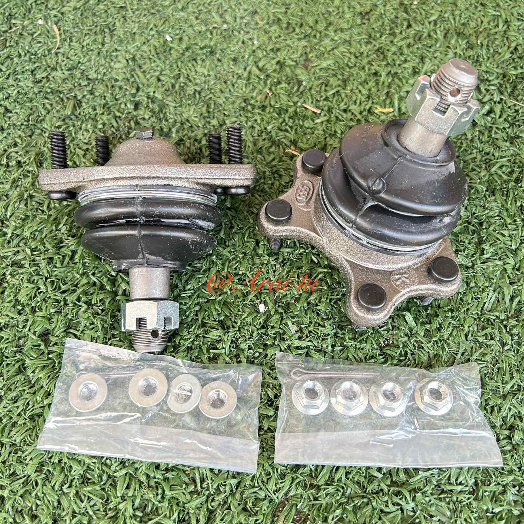 555 ลูกหมากบน TOYOTA TIGER 4WD (SB2721) คู่ละ
