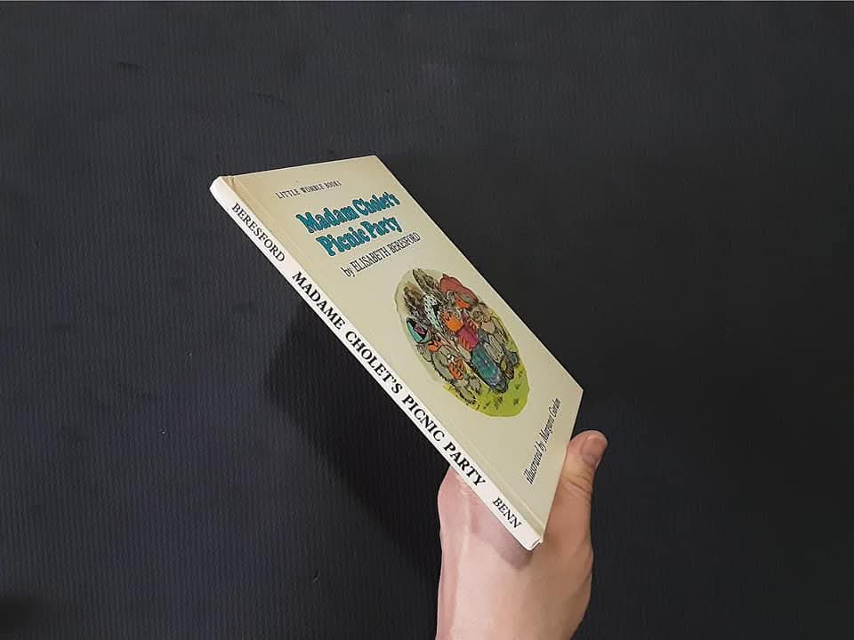 งสือนิทานปกแข็ง** 🍓🍓 LITTLE WOMBLE BOOKS:Madam Cholet's Picnic Party