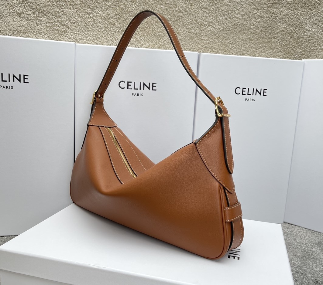 [Pre-order]กระเป๋าซีลีน MEDIUM ROMY IN SUPPLE CALFSKIN GOLD - CELINEงานเกรด vip ดีที่สุด