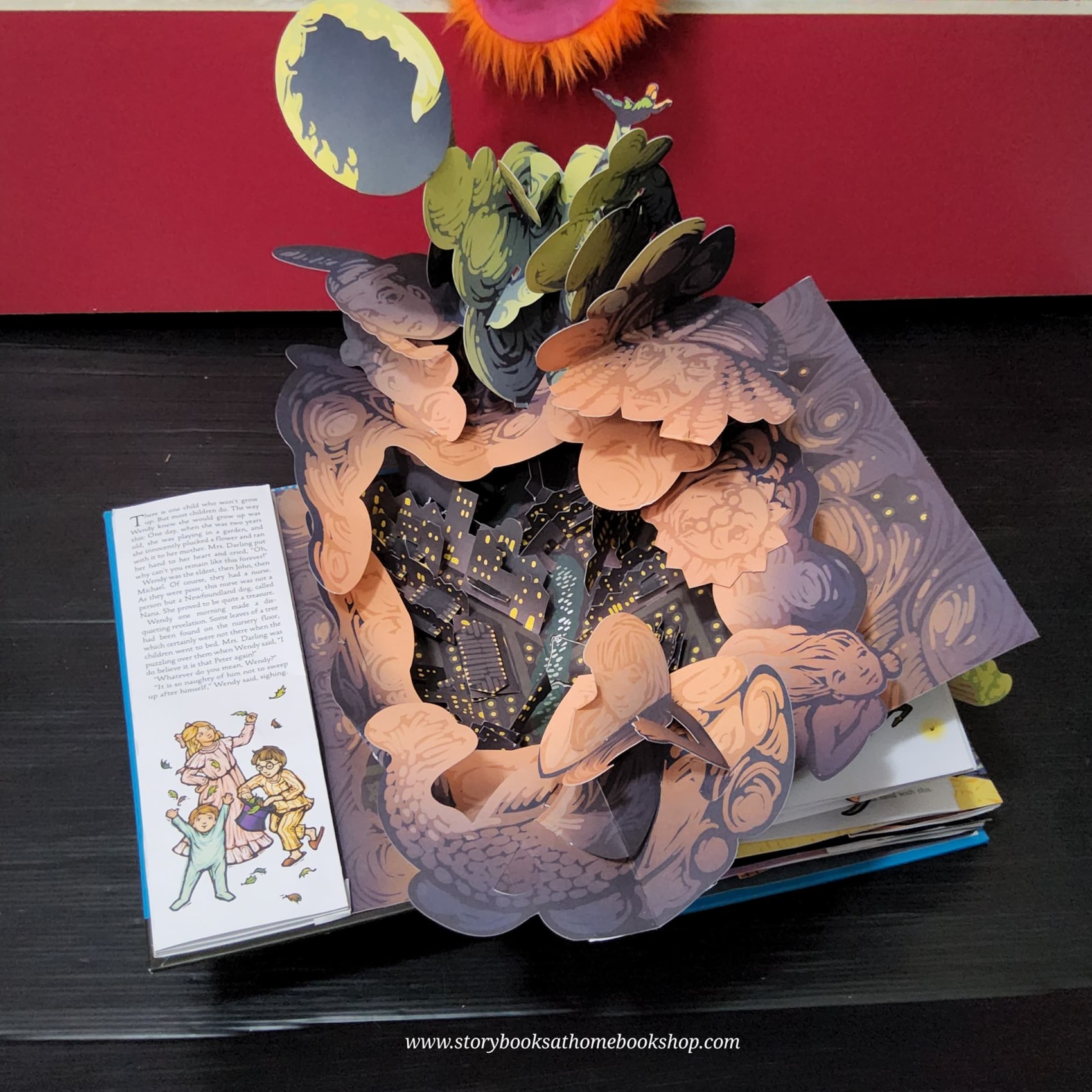 Pop-Up PETER PAN STORY BOOK