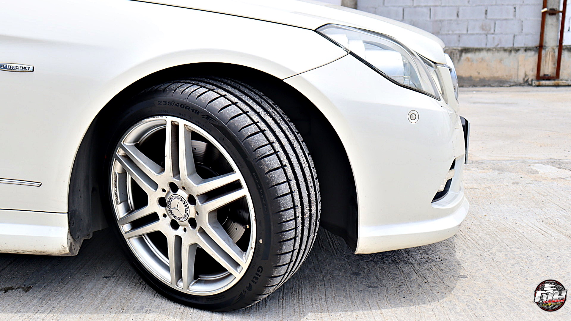 Mercedes Benz E-Class E250 เปลี่ยนยาง GITI Sport S2 F 235/40R18 95Y R 255/35R18 94Y