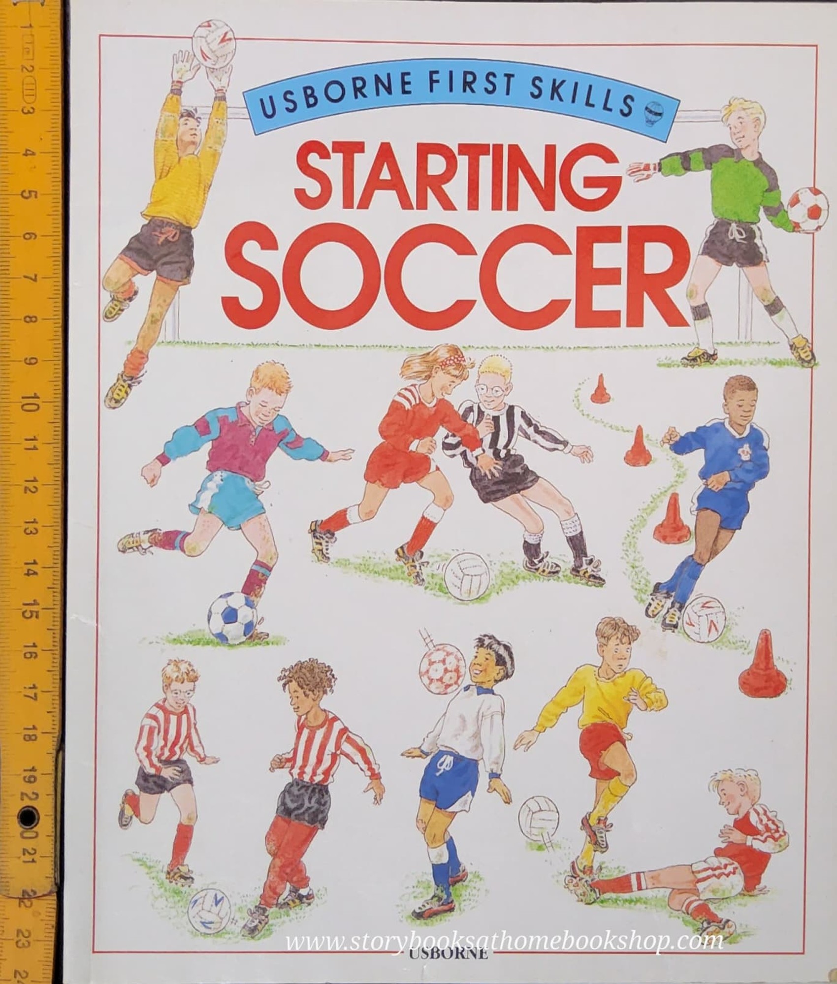 KNOWLEDGE BOOK ** 🍓🍓 USBORNE FIRST SKILLS:STARTING SOCCER🍅🍅