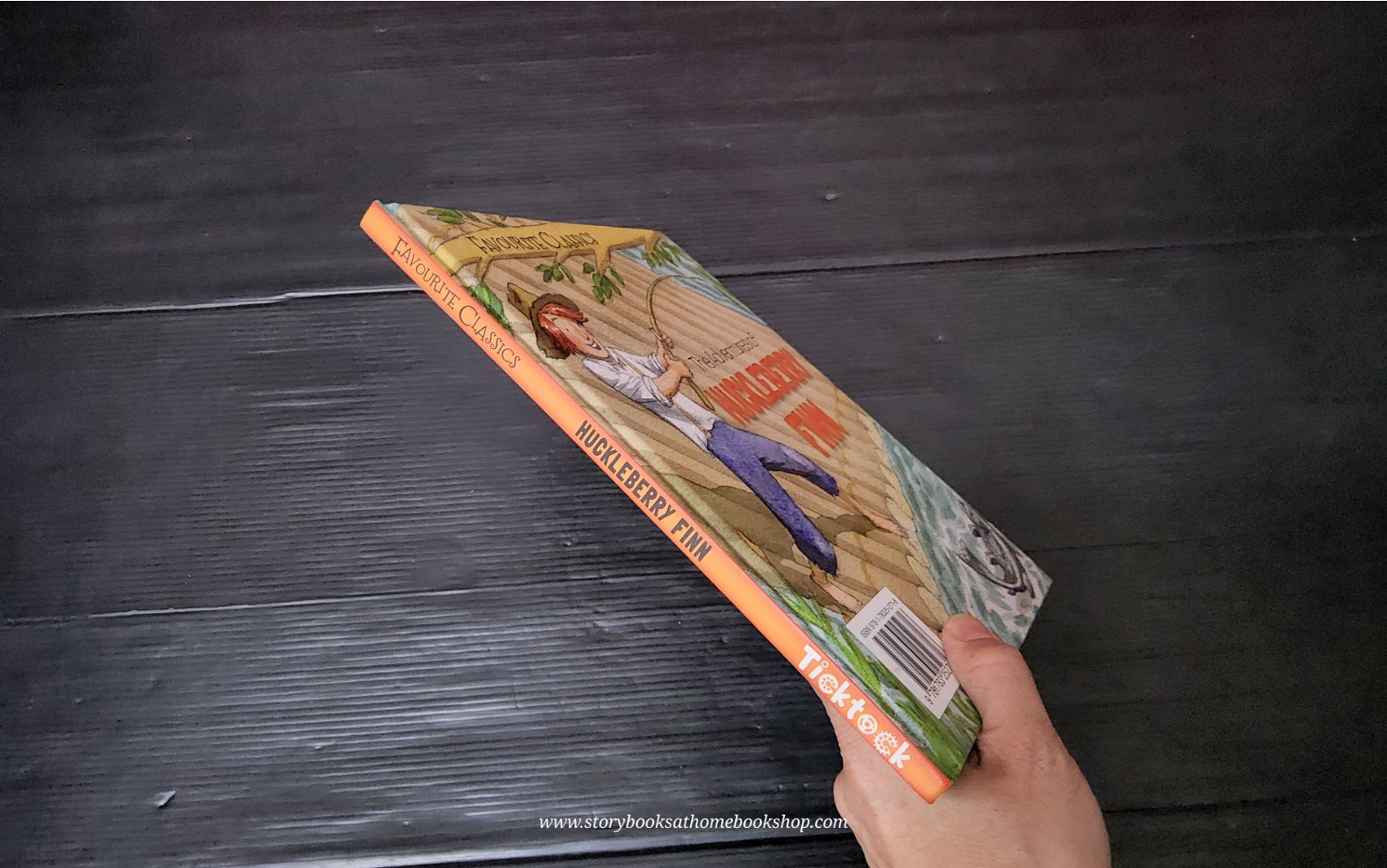 หนังสือนิทานปกแข็ง** 🍅🍓FAVOURITE CLASSICS THE ADVENTURES OF HUCKLEBERRY FINN