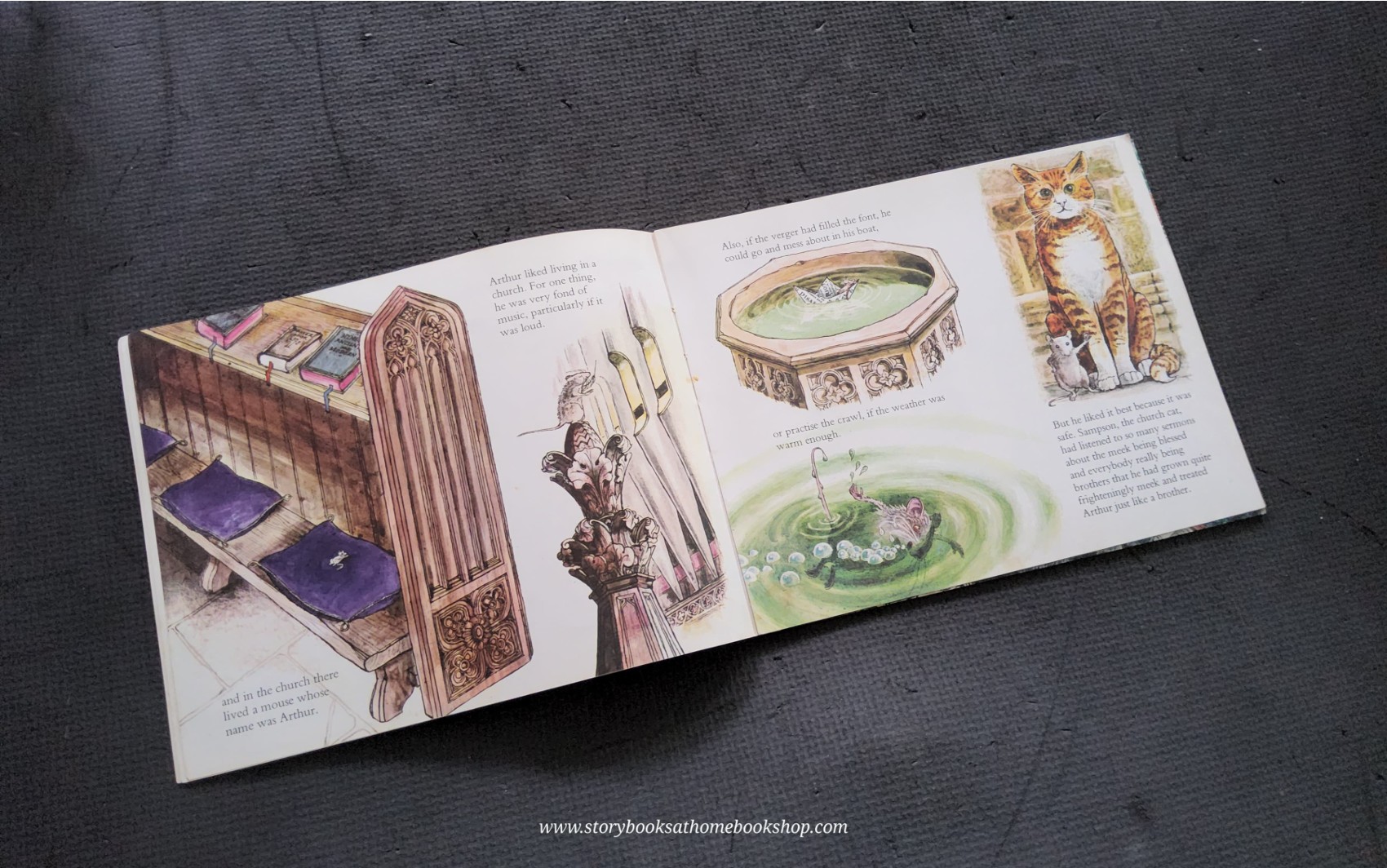 หนังสือนิทานปกอ่อน** 🍅🍅THE CHURCH MOUSE BY GRAHAM OAKLEY