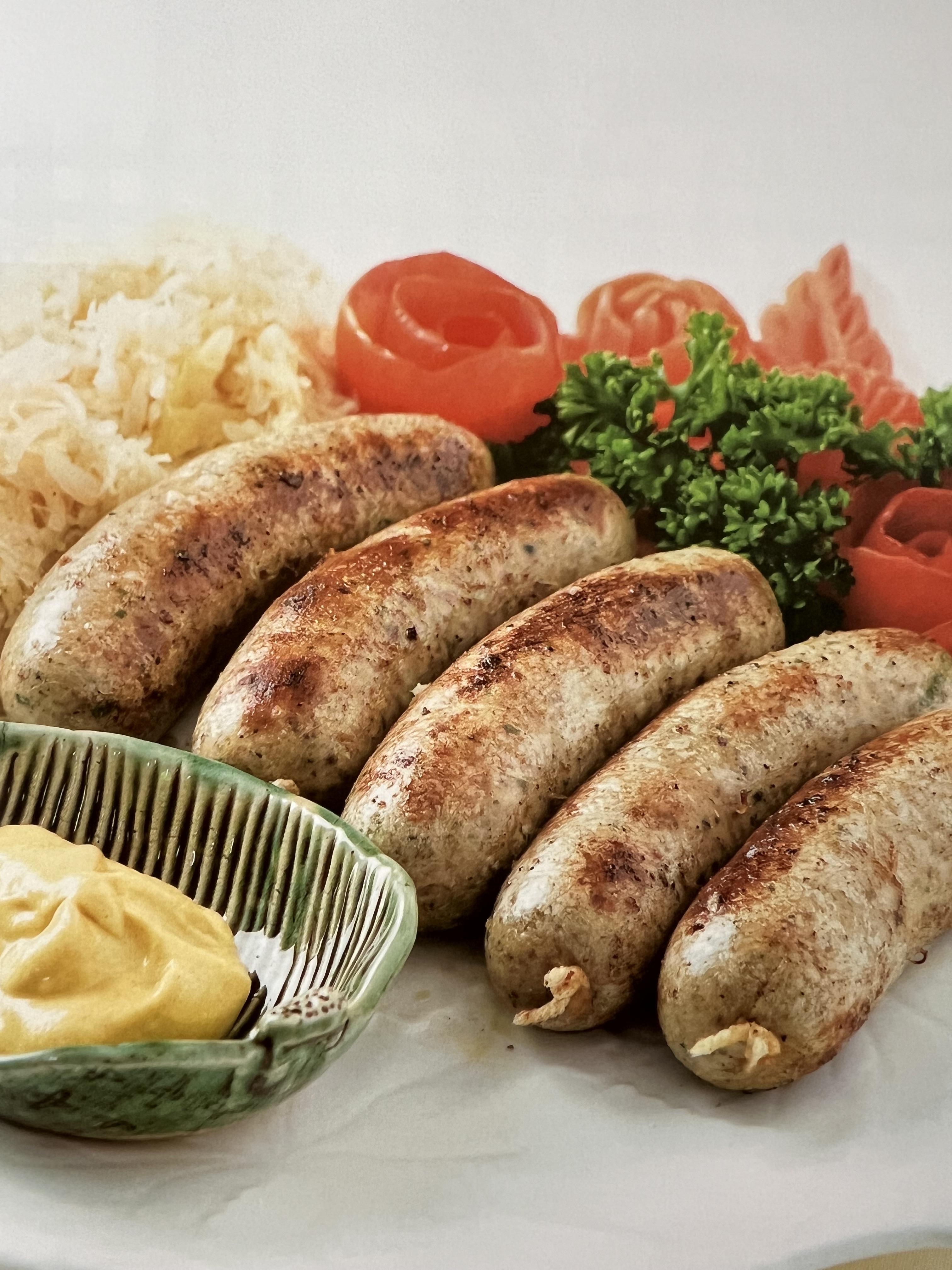 โสมสวลีรังสรรค์ : ตำรับอาหารเพื่อนพึ่ง (ภาฯ) ยามยาก ตำรับอาหารชาววังสวนสุนันทา (2 เล่มชุด)**มีลายเซ็นมอบอาจารย์ศรีสมร คงพันธุ์.