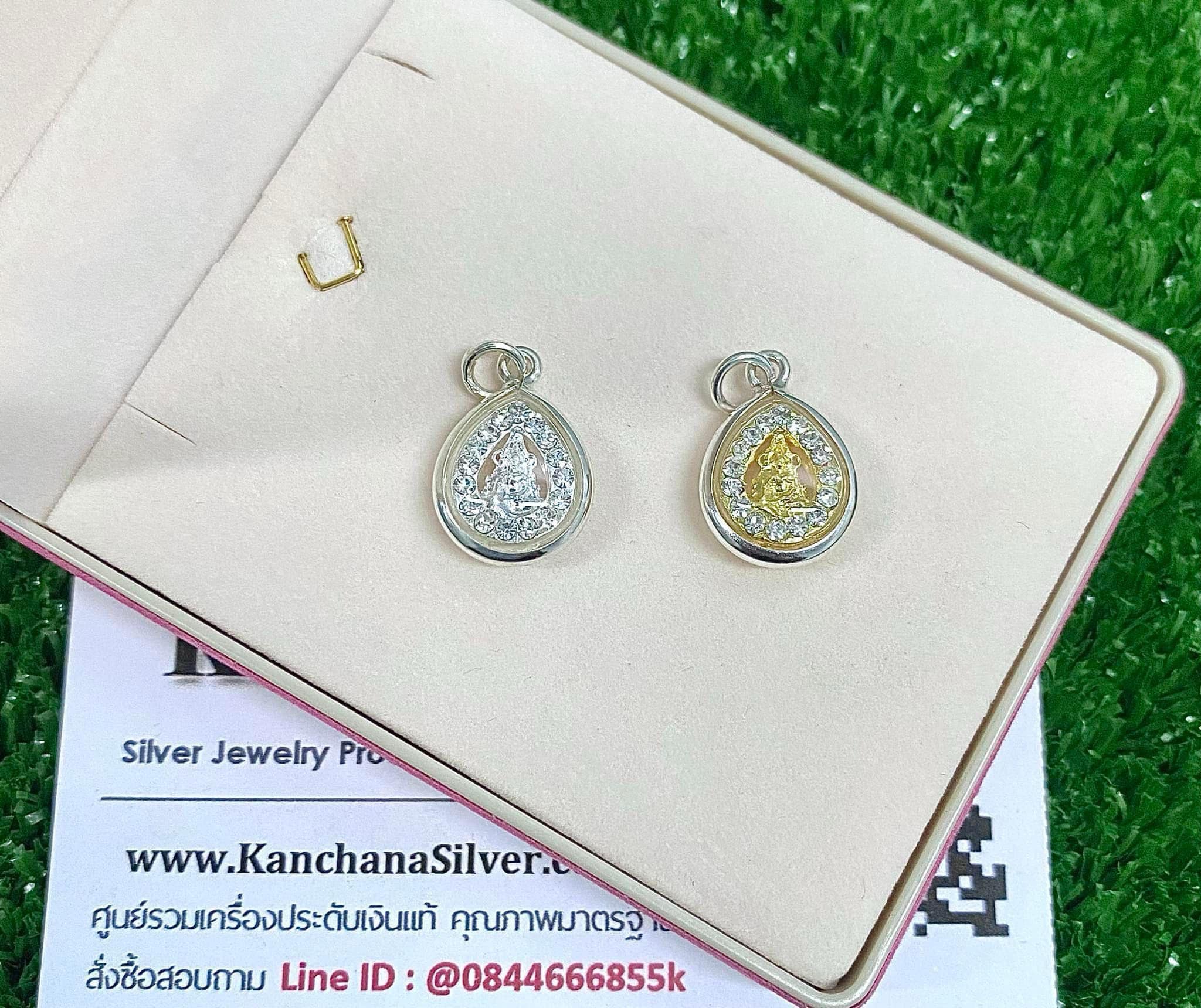 จี้เงินแท้ พระพุทธชินราช ประดับเพชร ขนาดประมาณเหรียญ 25 สตางค์