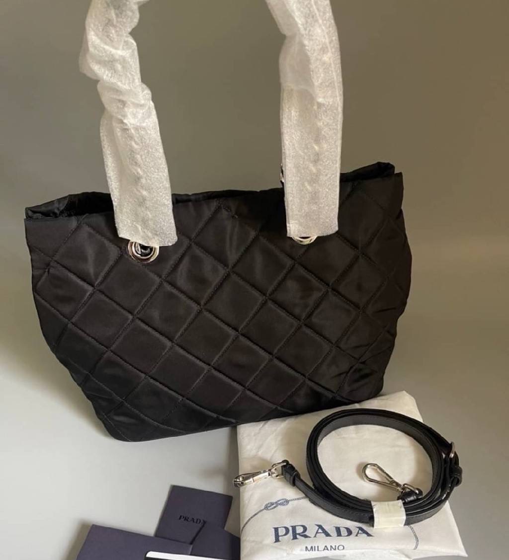 New Prada Nylon Shoulder Bag มีสายยาว ถอดได้
