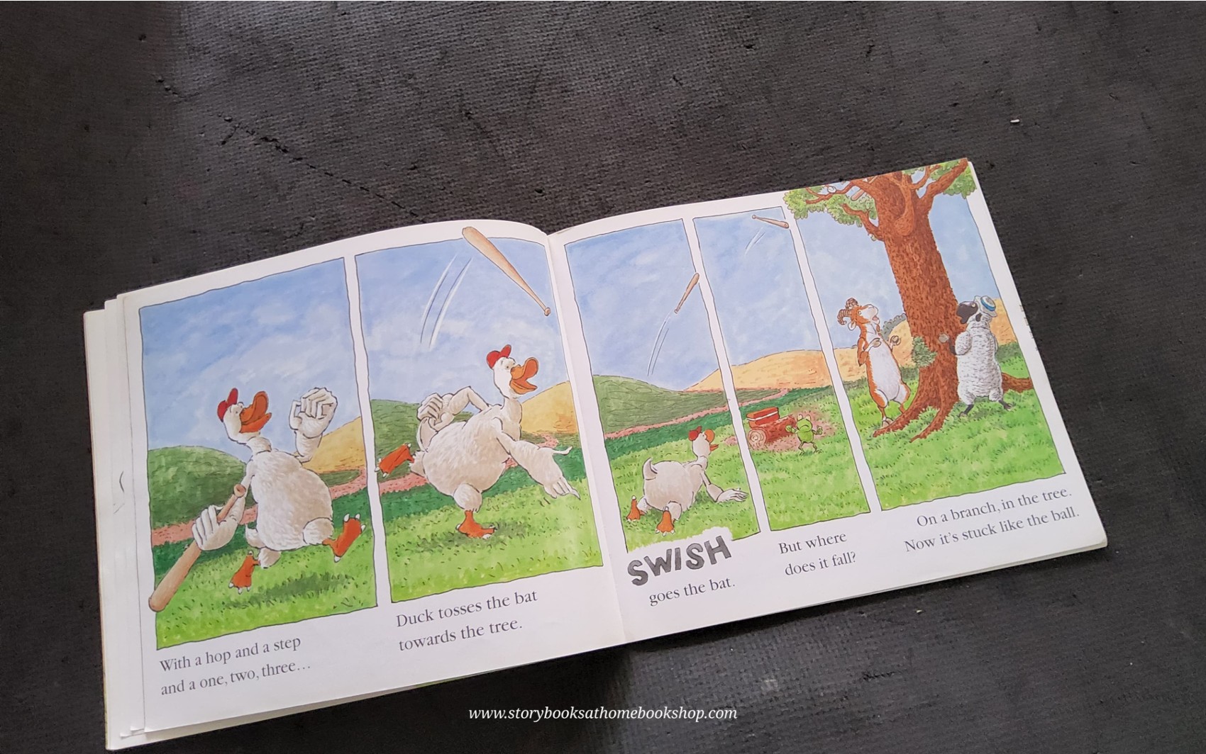 หนังสือนิทานปกอ่อน** 🍅🍓HIT THE BALL DUCK BY JEZ ALBOROUGH