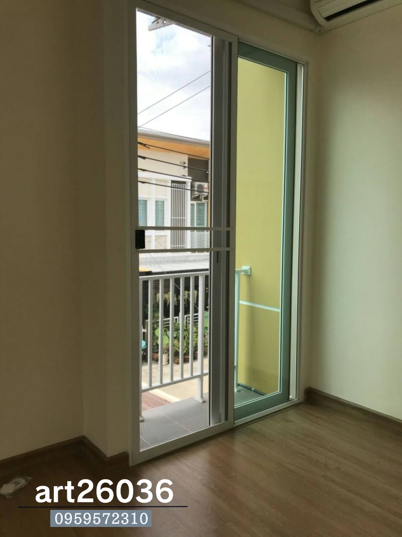 กระจกหน้าต่าง ประตู บานเลื่อน เหล็กดัดสีขาว