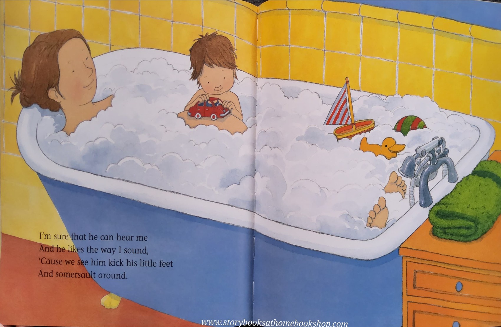 หนังสือนิทานปกอ่อน** 🍅🍅THERE'S A HOUSE INSIDE MY MUMMY