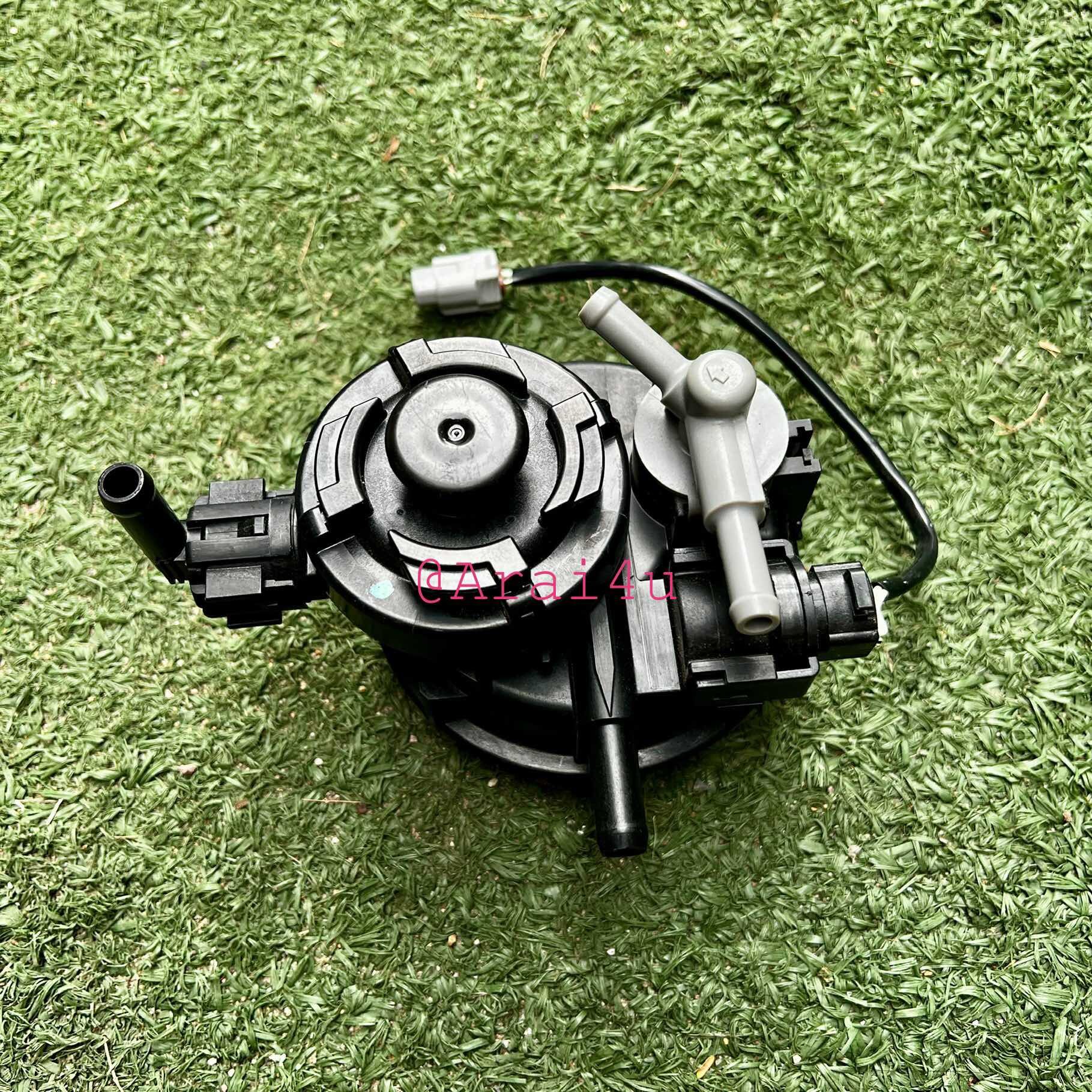 ฝาปั้มแยกโซล่า TOYOTO REVO OEM