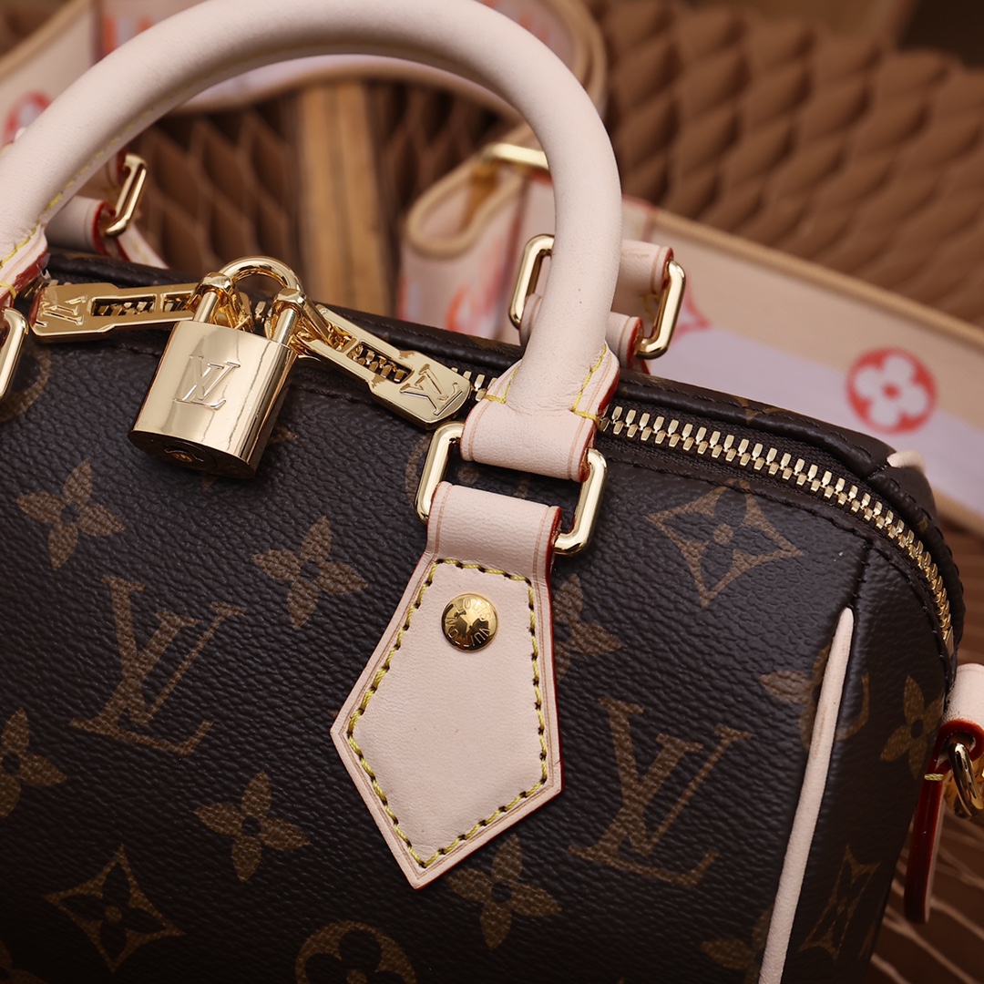 [Pre-order]กระเป๋าสะพาย Louis Vuitton Speedy Monogram Bandoulière 20- M46594 งานคุณภาพที่ดีที่สุด
