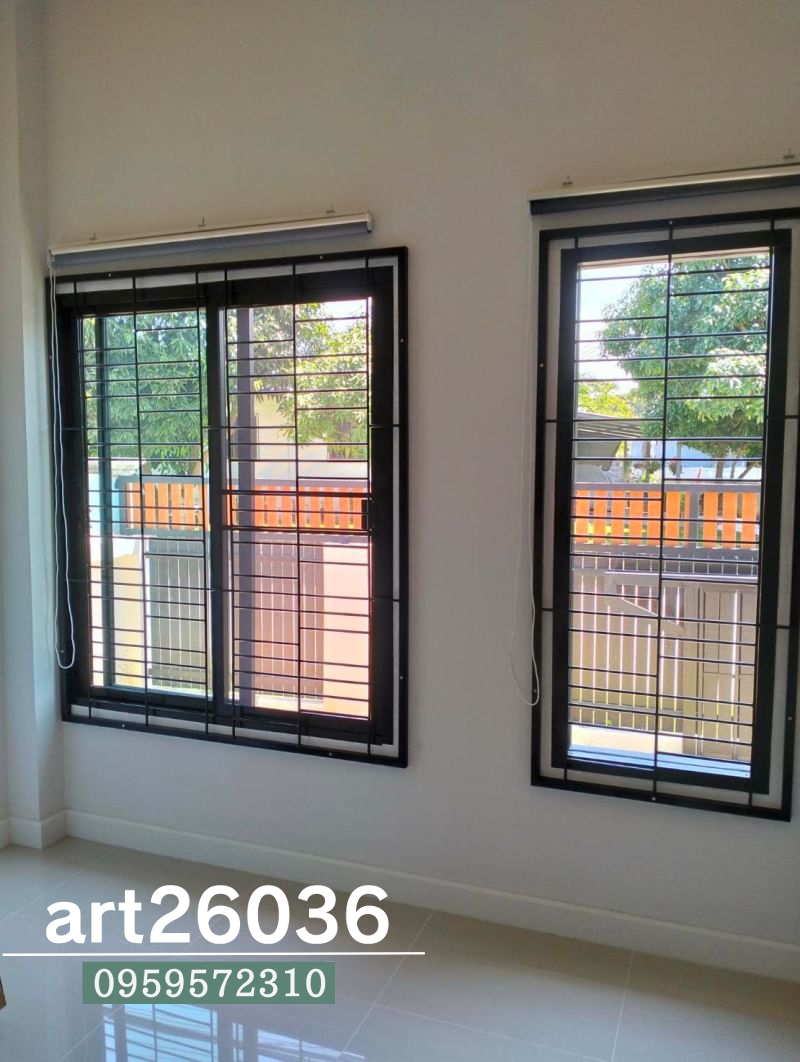 เหล็กดัด สไตล์โมเดิร์น สีดำ