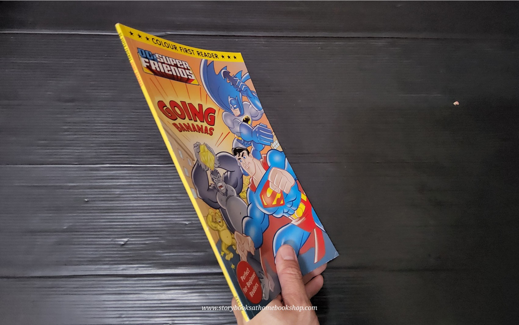 หนังสือนิทานปกอ่อน** 🍅🍓DC SUPER FRIENDS: GOING BANANAS