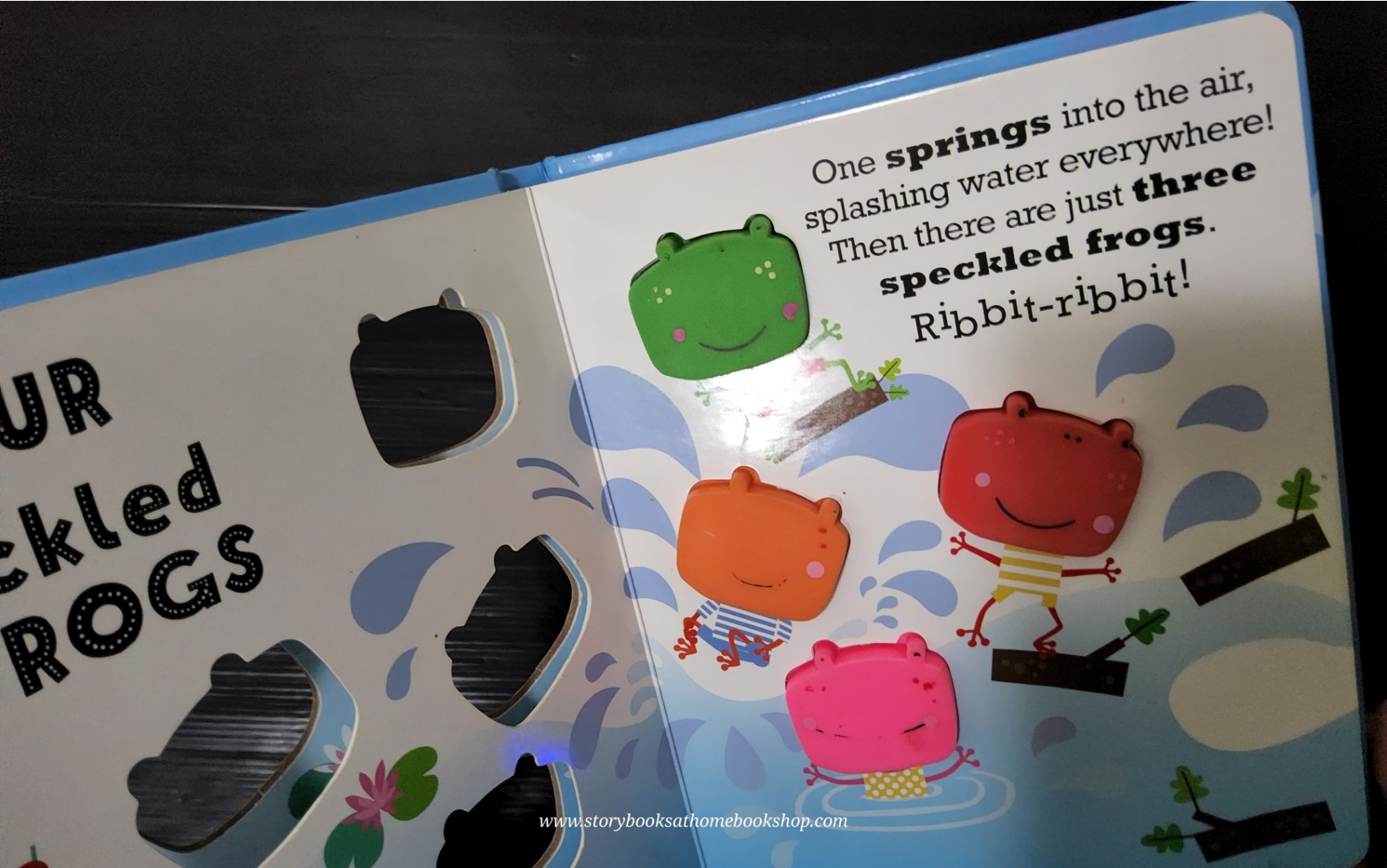 TOUCH AND FEEL BOARD Book** 🍅🍅FIVE LITTLE SPECKLED FROGS