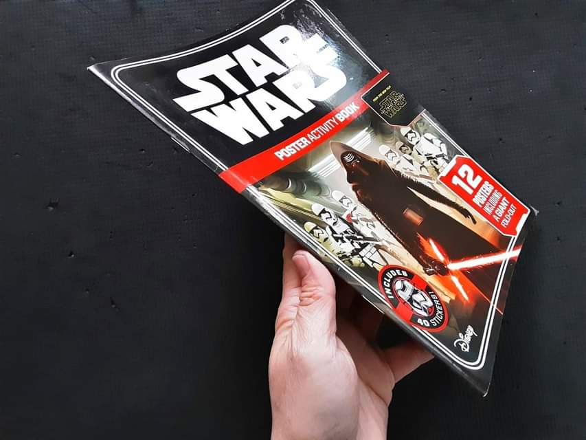 Activities Book** ðð
STARWARS POSTER ACTIVITY BOOK (40 STICKERS)