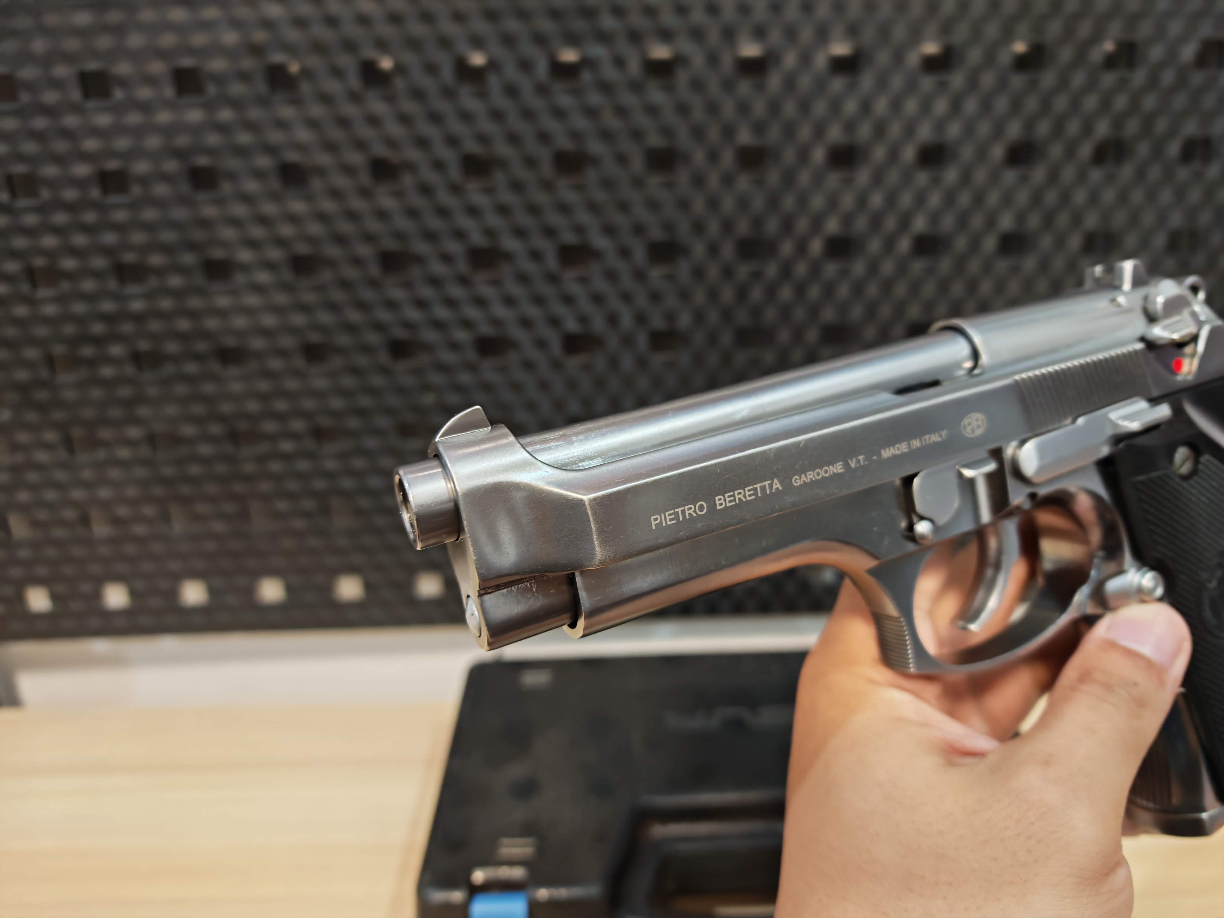 WE Beretta M92 Semi Version GBB เงิน ไต้หวัน BB Gun บีบีกัน แบบแก๊ส ปืนอัดลม มือสอง Airsoft Gun