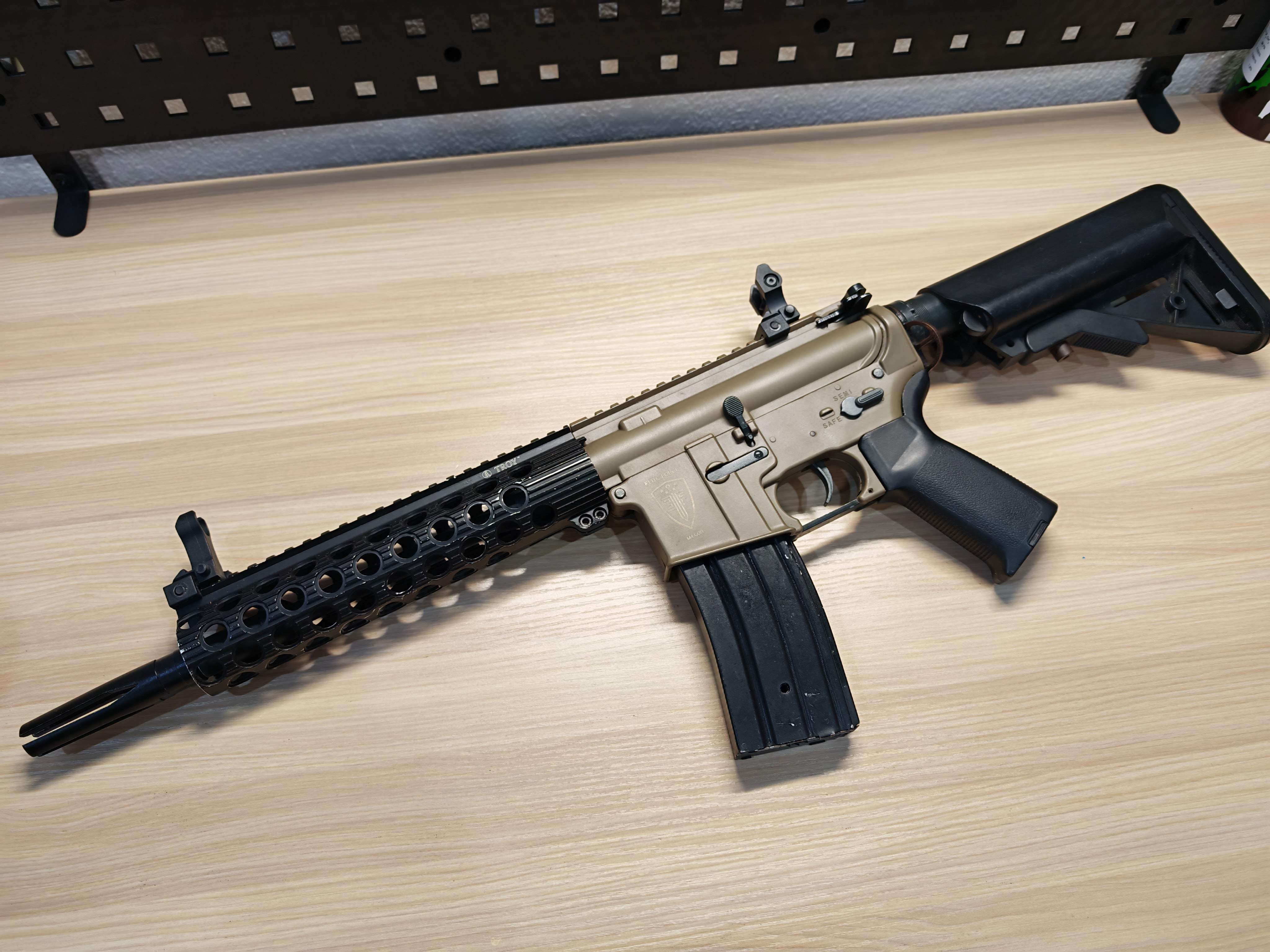 M4 Elit Force บอดี้ ไนลอน AEG BB Gun บีบีกัน Airsoft Gun ปืนอัดลม ปืนยาวไฟฟ้า มือสอง