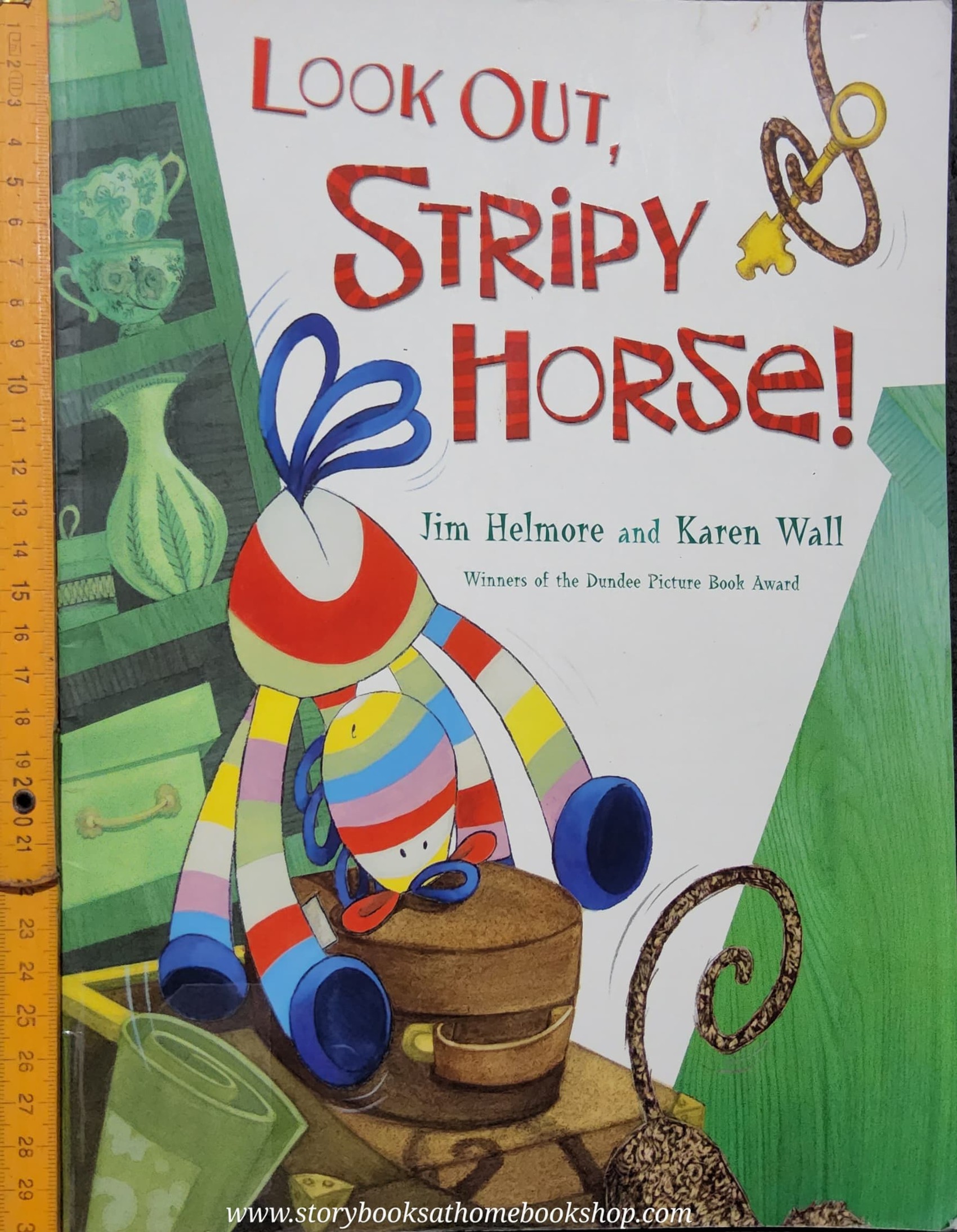หนังสือนิทานปกอ่อน** 🍅🍅LOOK OUT,STRIPY HORSE!♥️♥️
