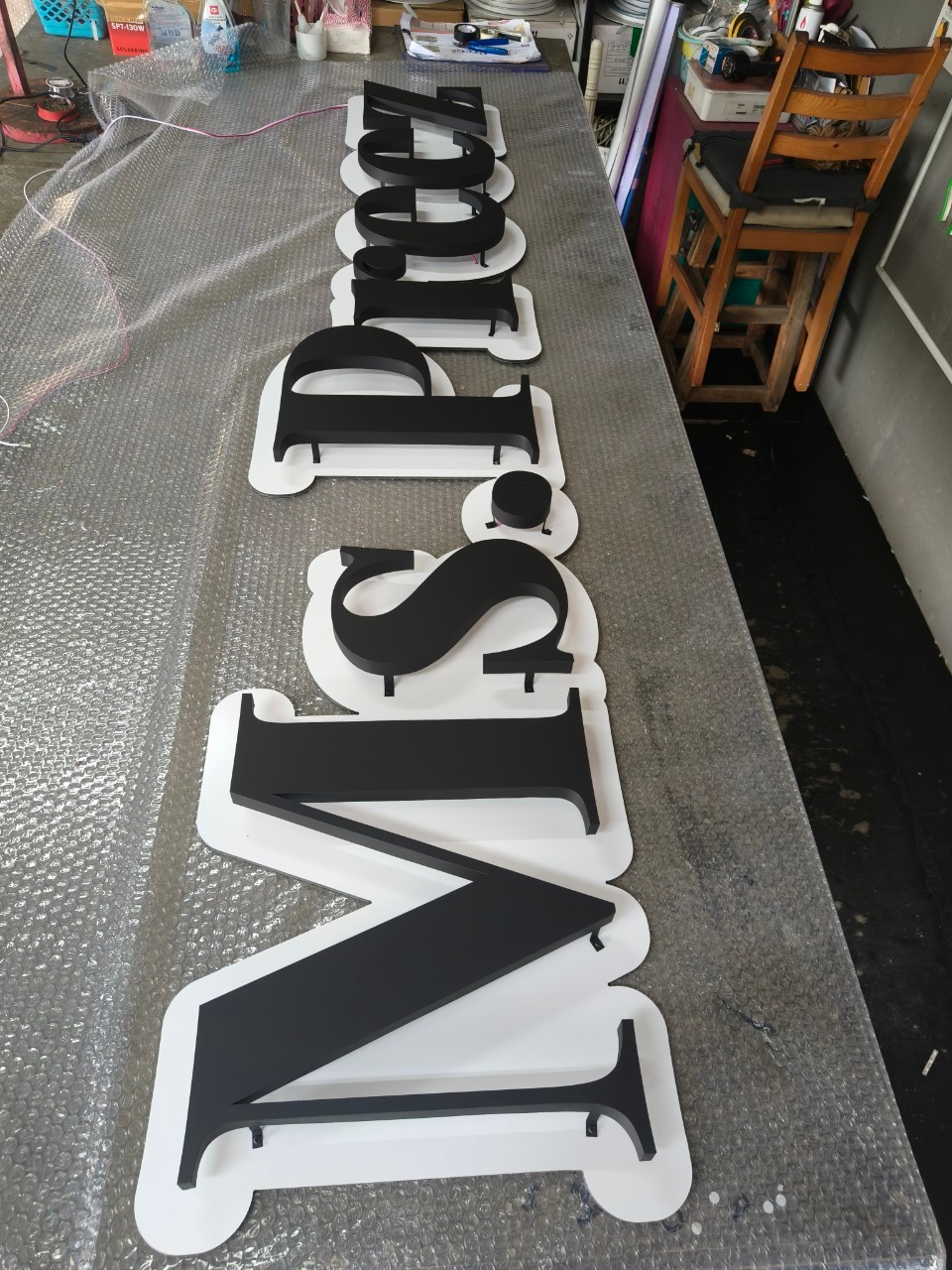 ป้ายไฟออกหลัง Ms.Pree2