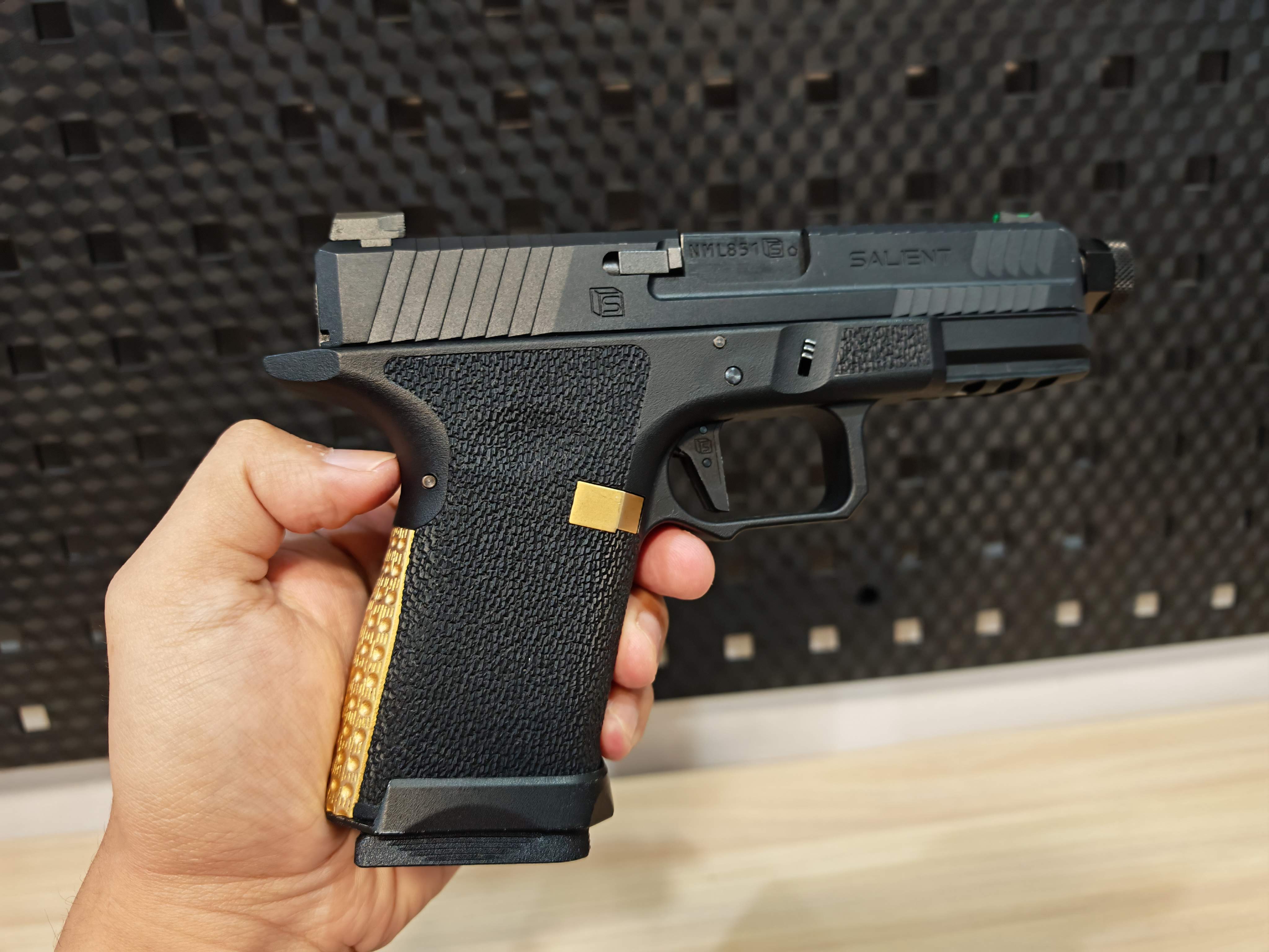 EMG SAI BLU Glock19 G19 COMPACT GBB BB Gun บีบีกัน แบบแก๊ส ปืนอัดลม มือสอง Airsoft Gun
