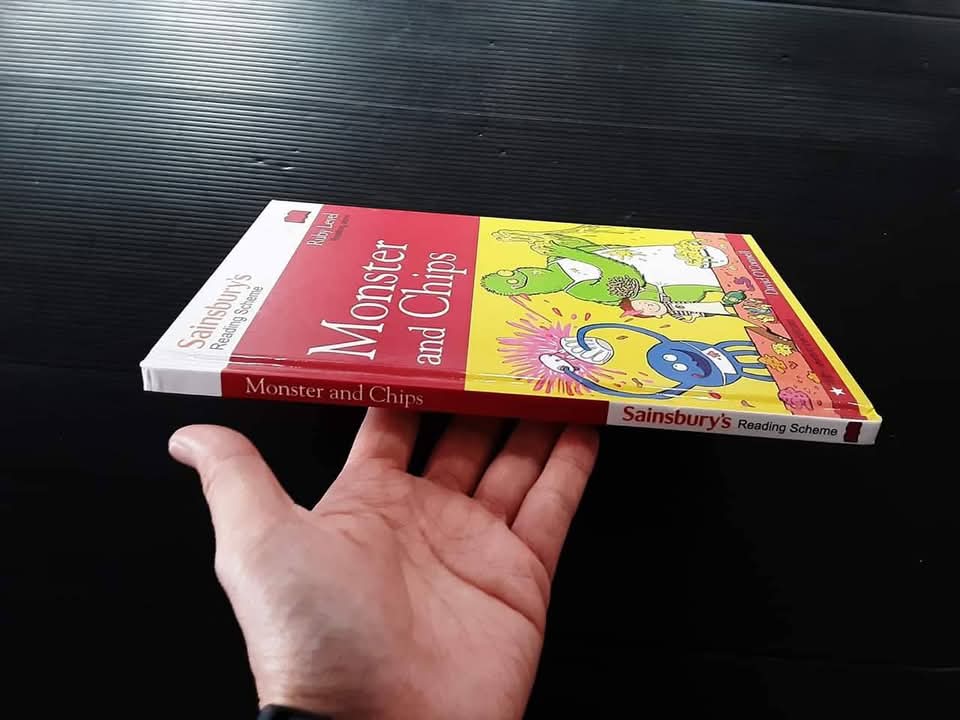 หนังสือนิทานปกแข็ง** 🍅🍓Monster and Chips