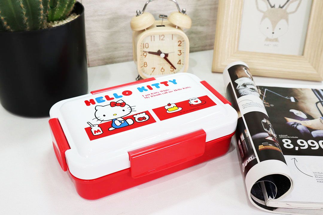 Lunch box กล่องข้าวพลาสติก ลาย Hello Kitty JP Quality 550ml 12x19x7 cm