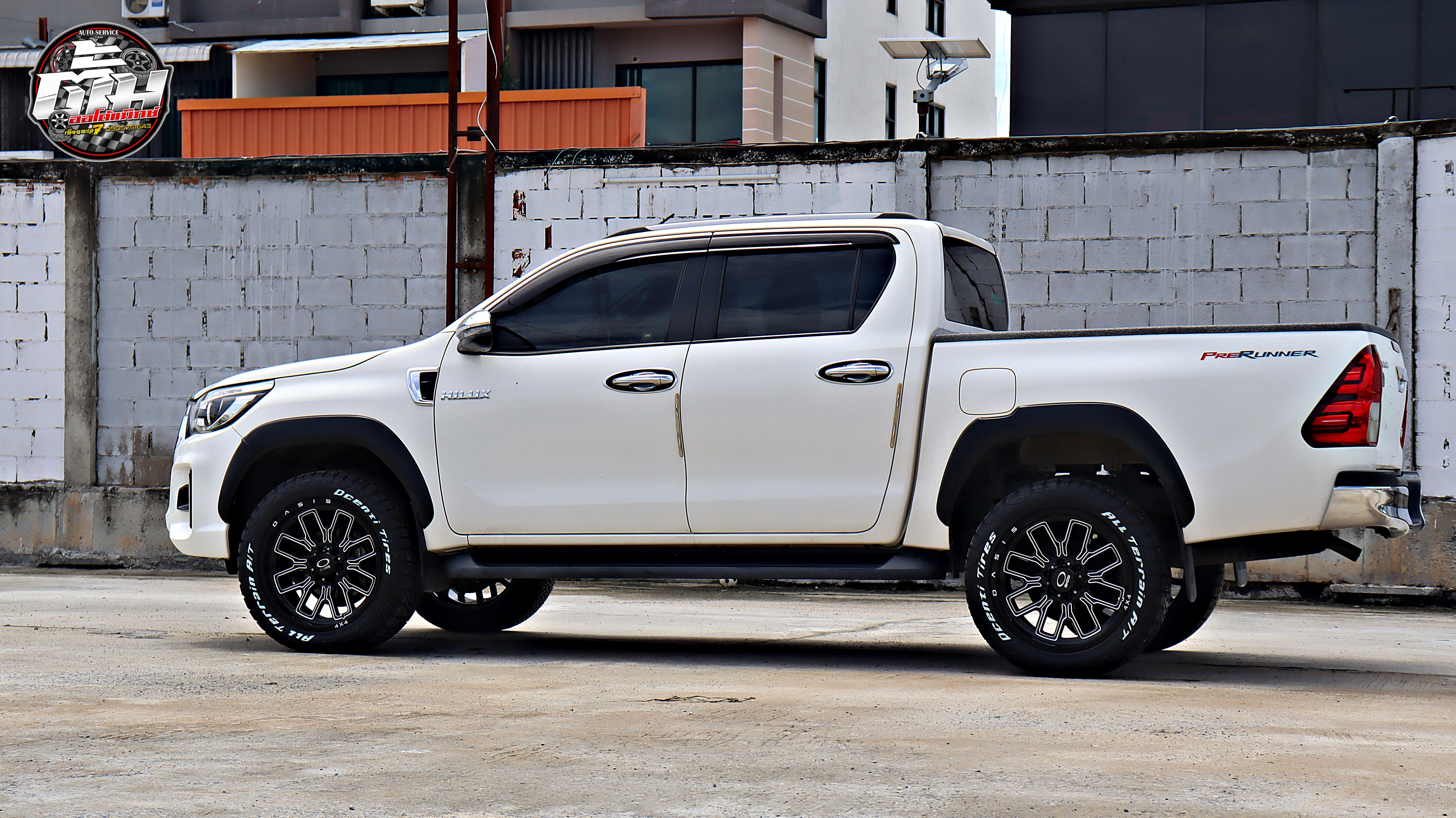 TOYOTA PRERUNNER เปลี่ยนล้อยาง ล้อ OASIS Marvel ULTRA ขอบ20นิ้ว ยาง DCENTI All Terrain AT 265/50R20 106H