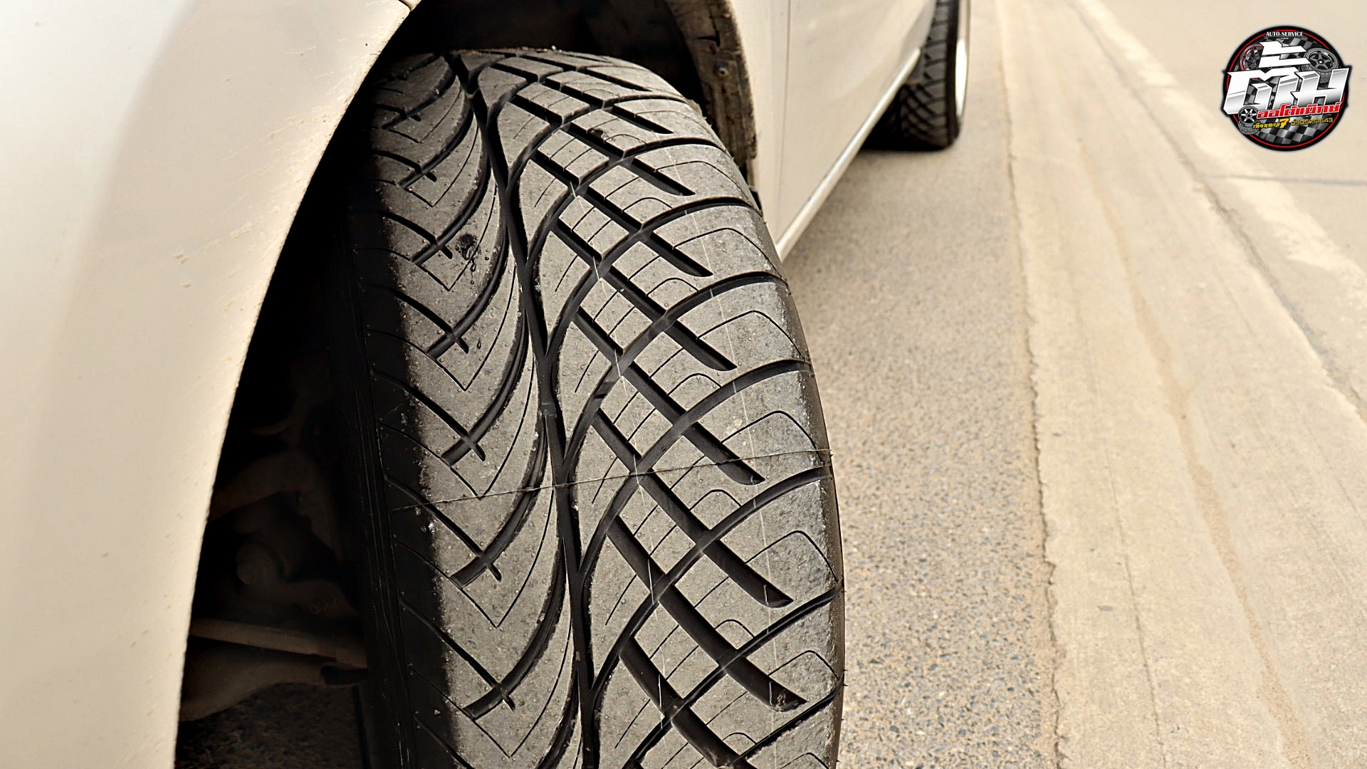 ISUZU D-MAX เปลี่ยนยาง KINTO V-36 255/50R18 106V