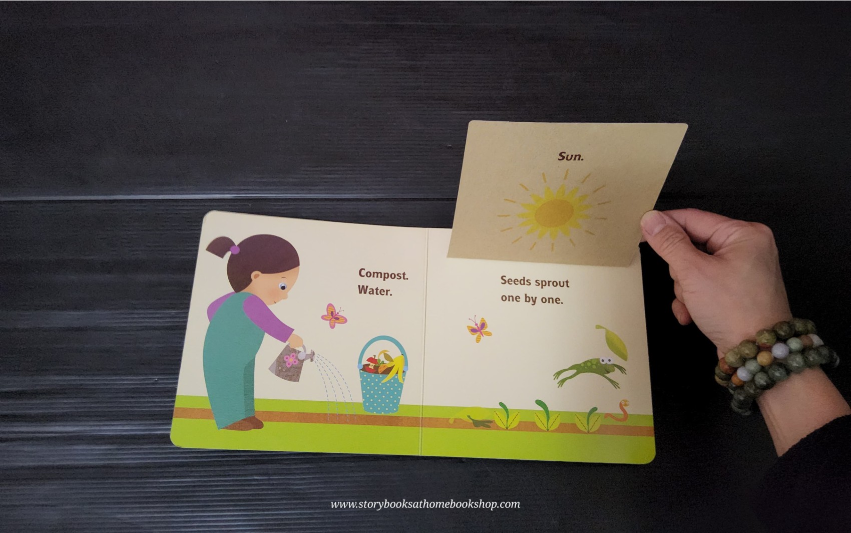 Flap Board Book** 🍅🍓THE LITTLE GARDENER