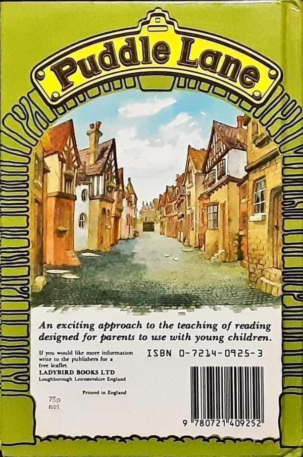 หนังสือนิทานปกแข็ง ** 🍅🍓 Puddle Lane Reading Programne Stage2: Tessa in Puddle Lane