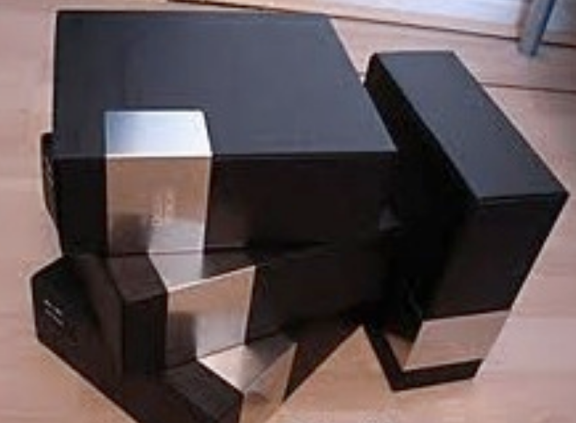 Nokia 8800 (Black Edition) !! GSM 900/1800/1900 อุปกรณ์ครบ Made in Finland